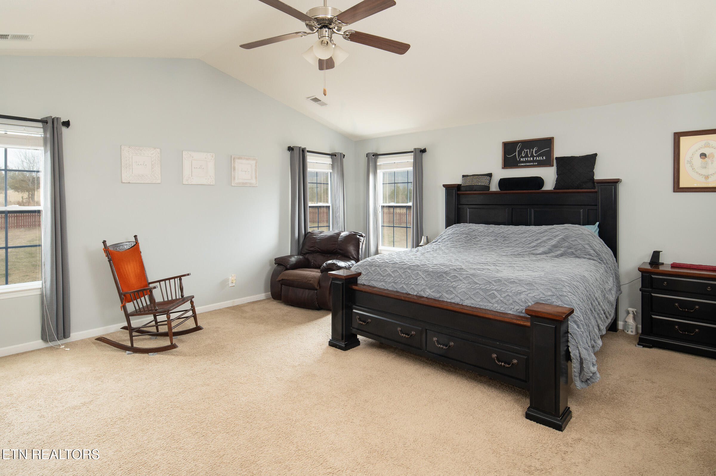 8259 Horseshoe Mesa Trail Corryton TN 37721