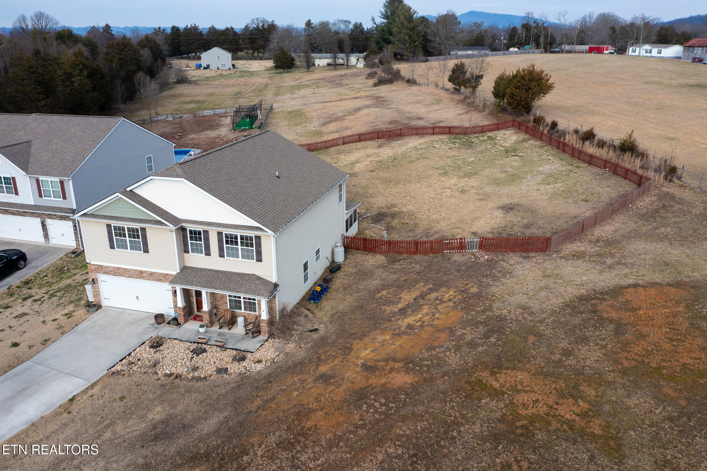 8259 Horseshoe Mesa Trail Corryton TN 37721