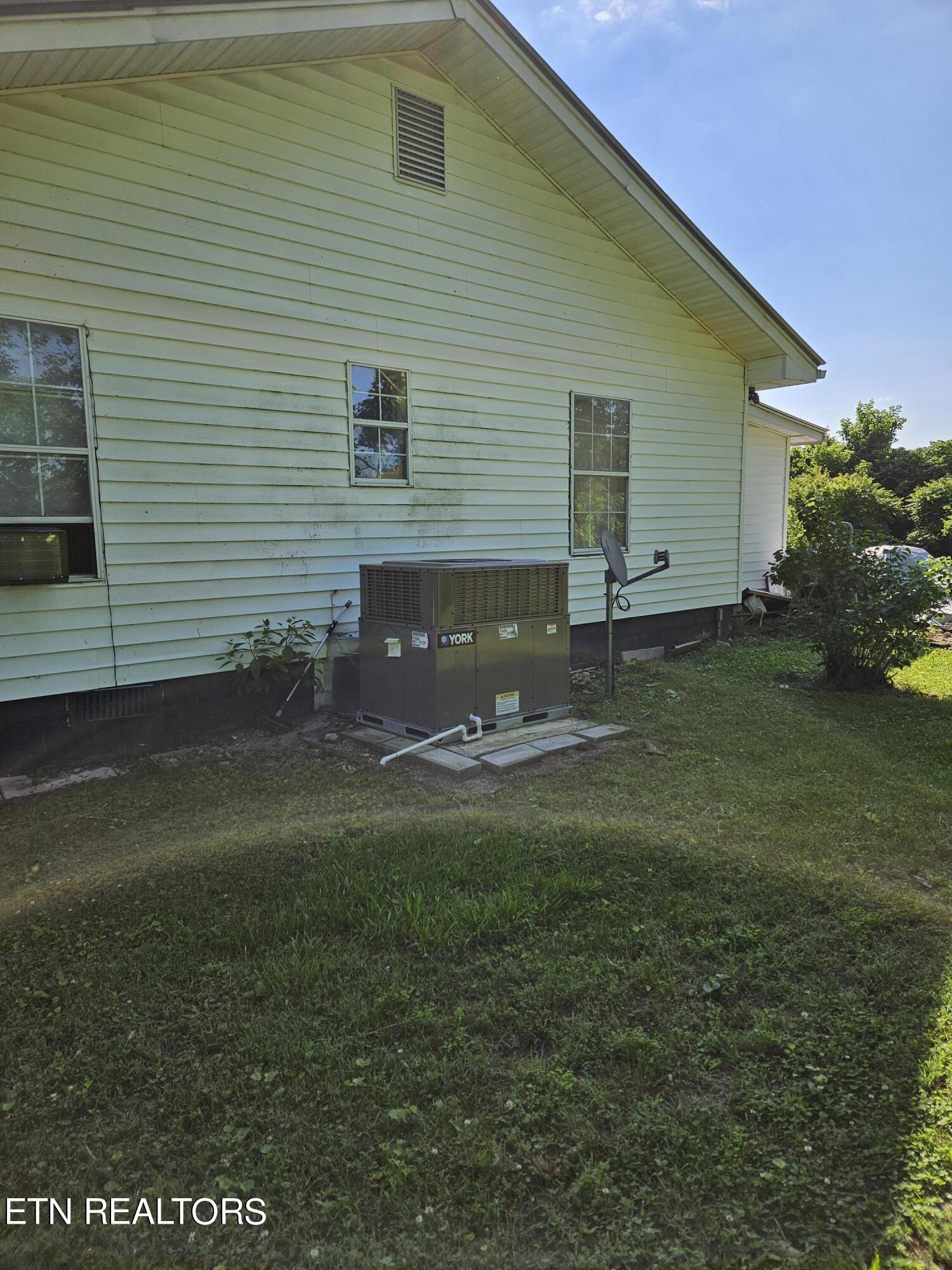 334 Margrave Drive Harriman TN 37748