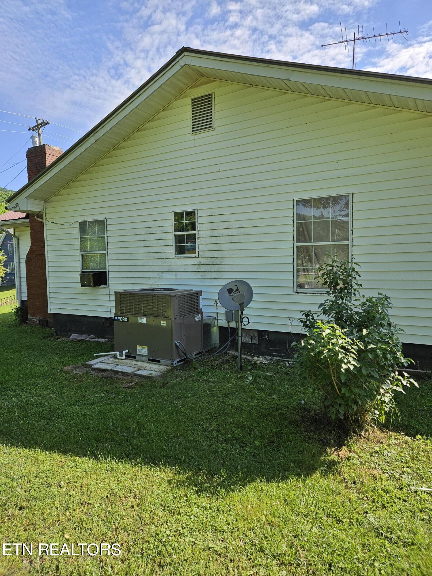 334 Margrave Drive Harriman TN 37748