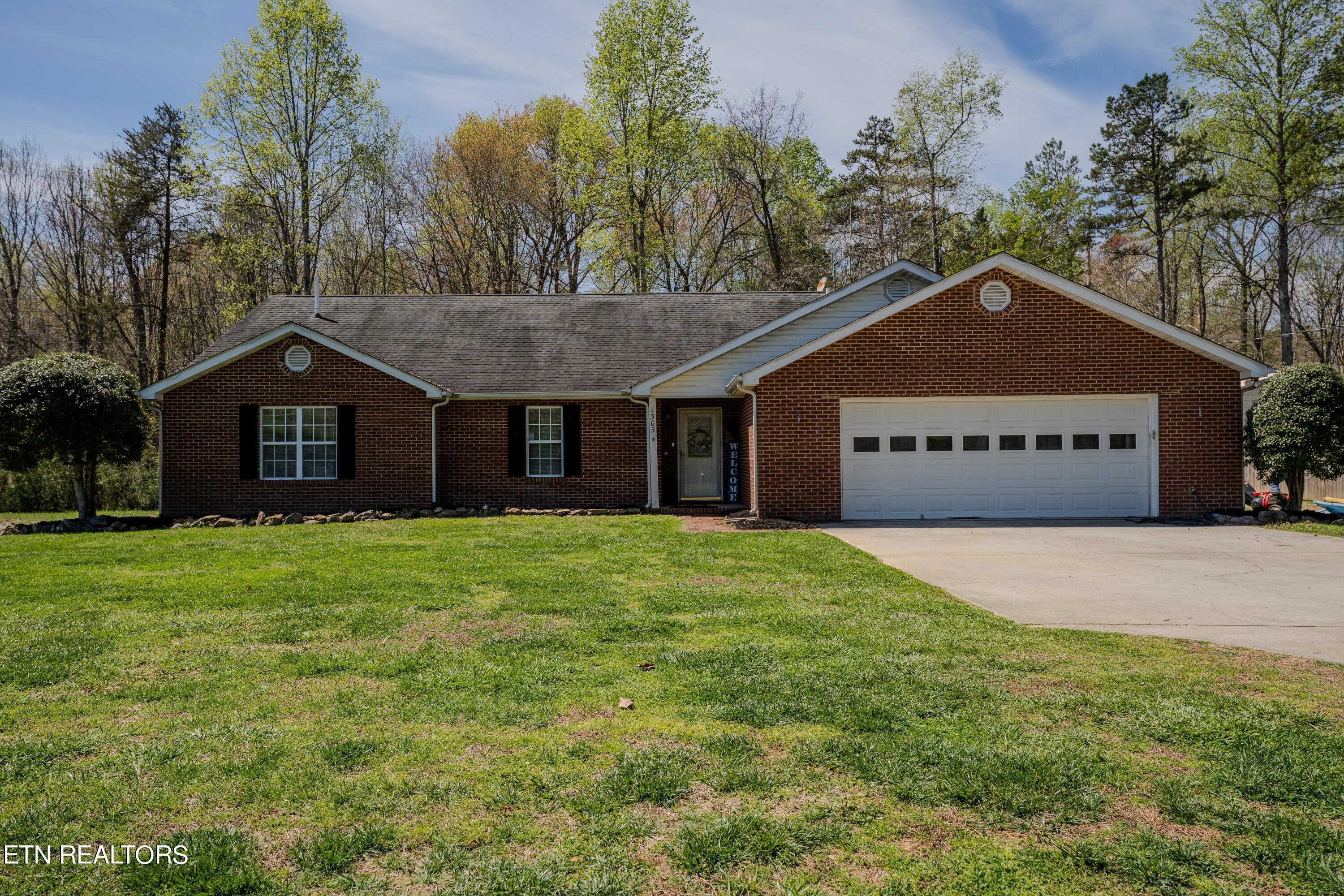 1305 Price Road Lenoir City TN 37771