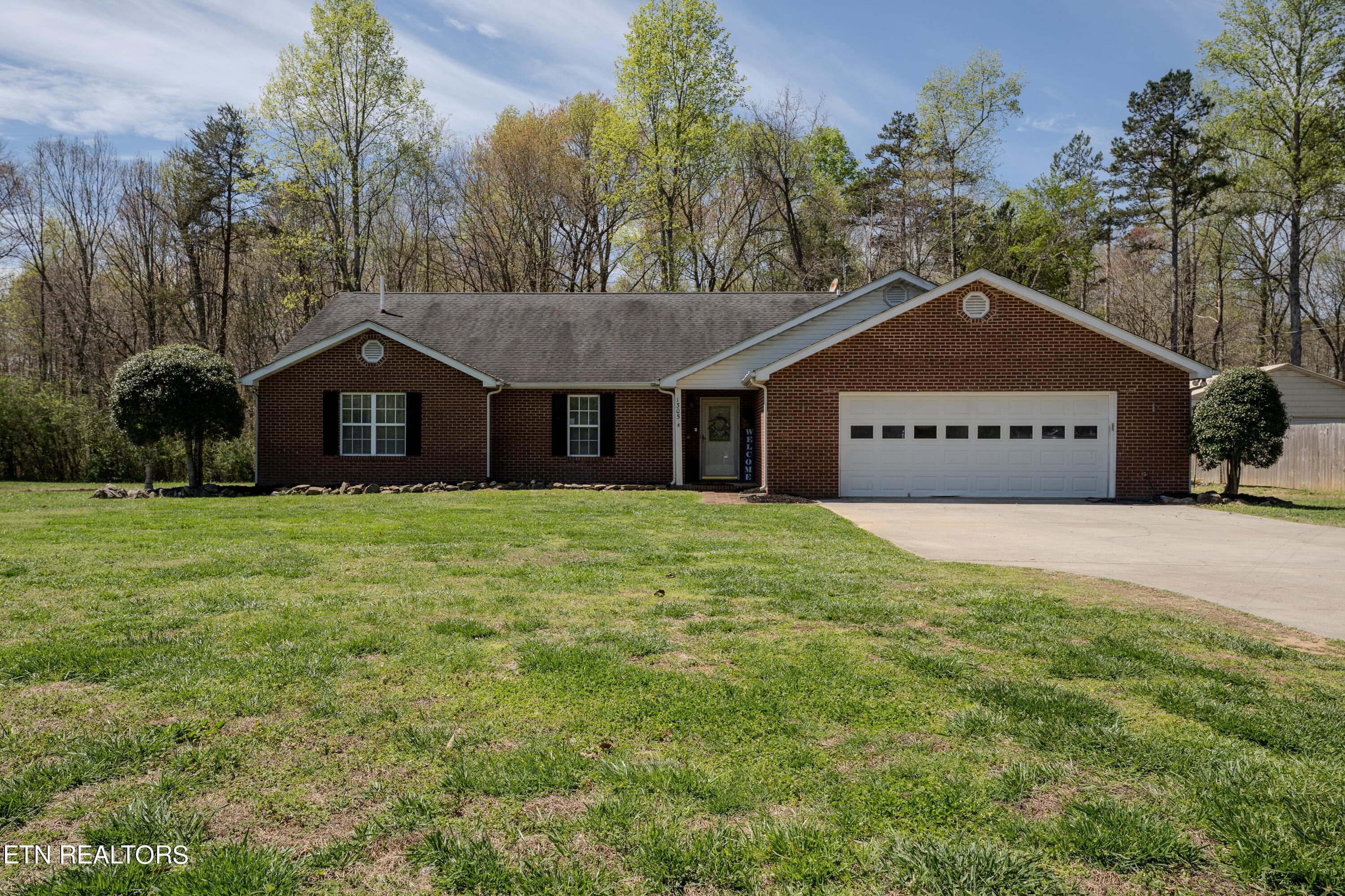 1305 Price Road Lenoir City TN 37771
