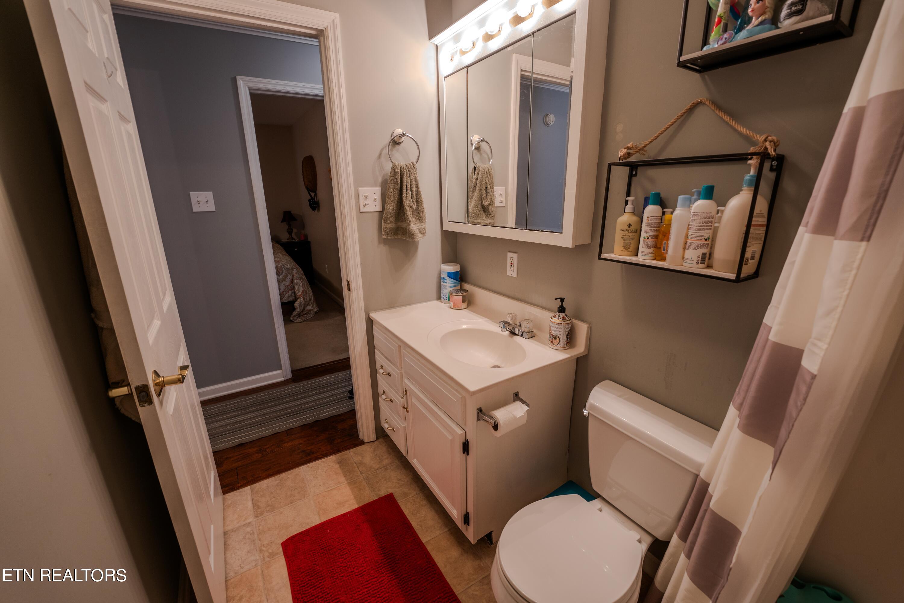 1305 Price Road Lenoir City TN 37771