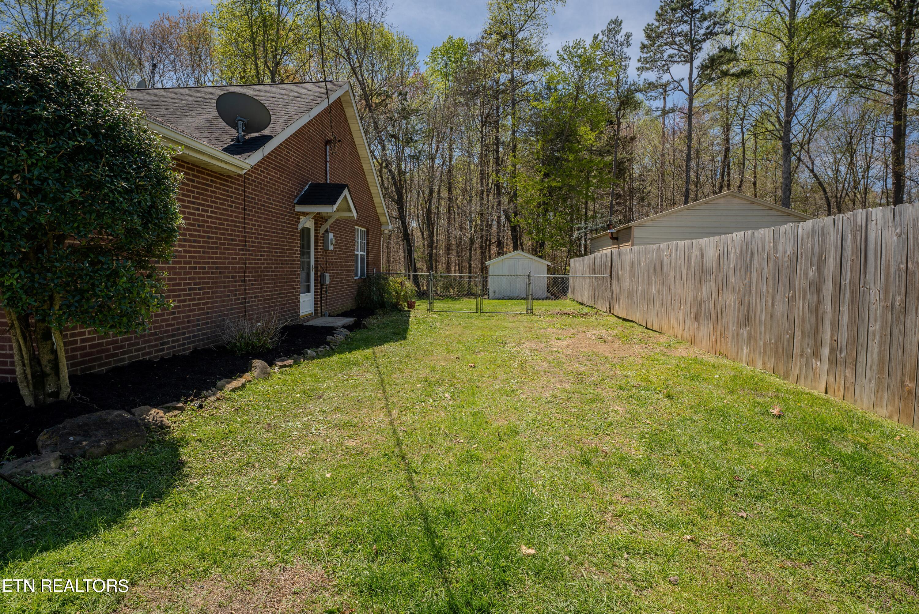 1305 Price Road Lenoir City TN 37771