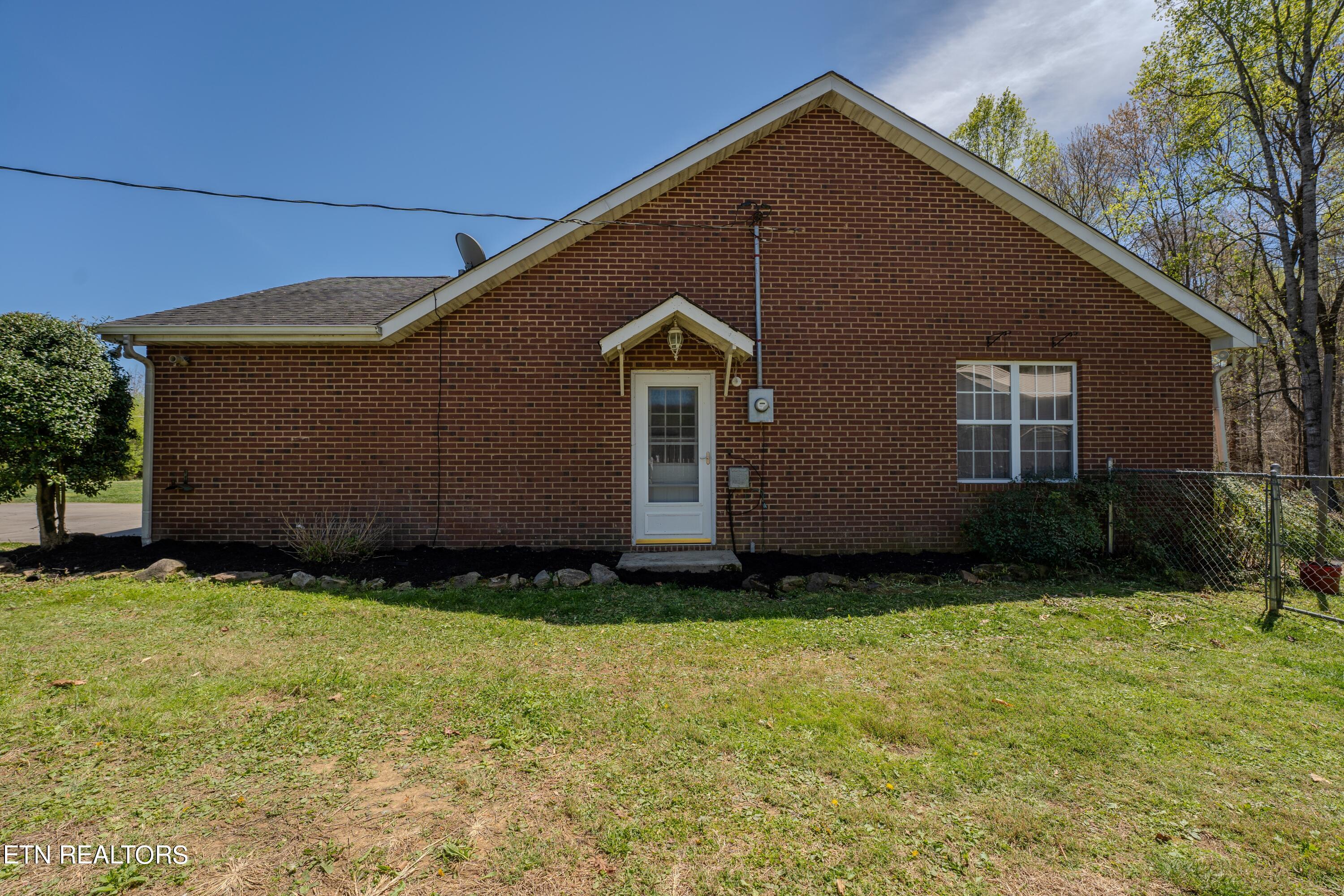 1305 Price Road Lenoir City TN 37771