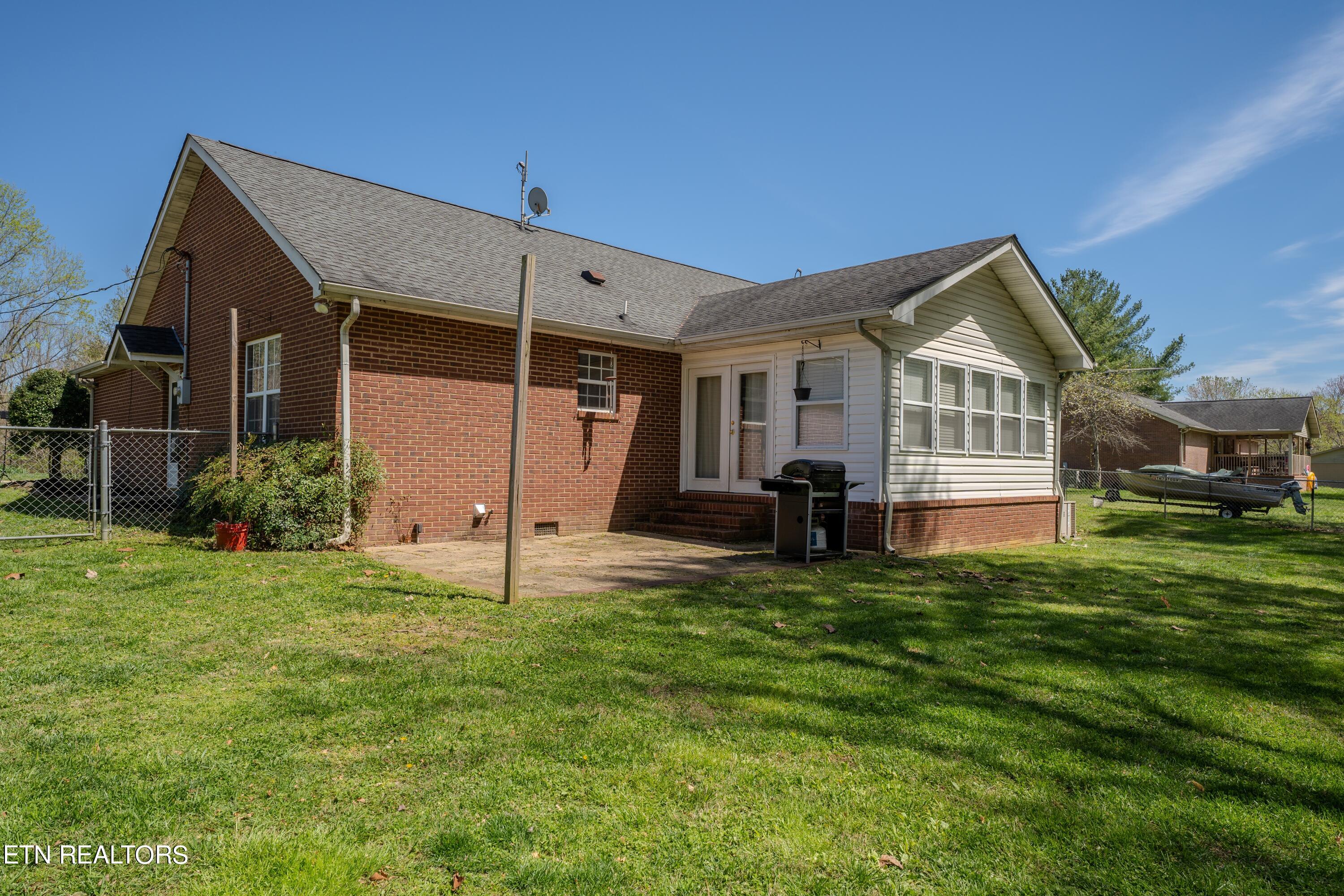1305 Price Road Lenoir City TN 37771