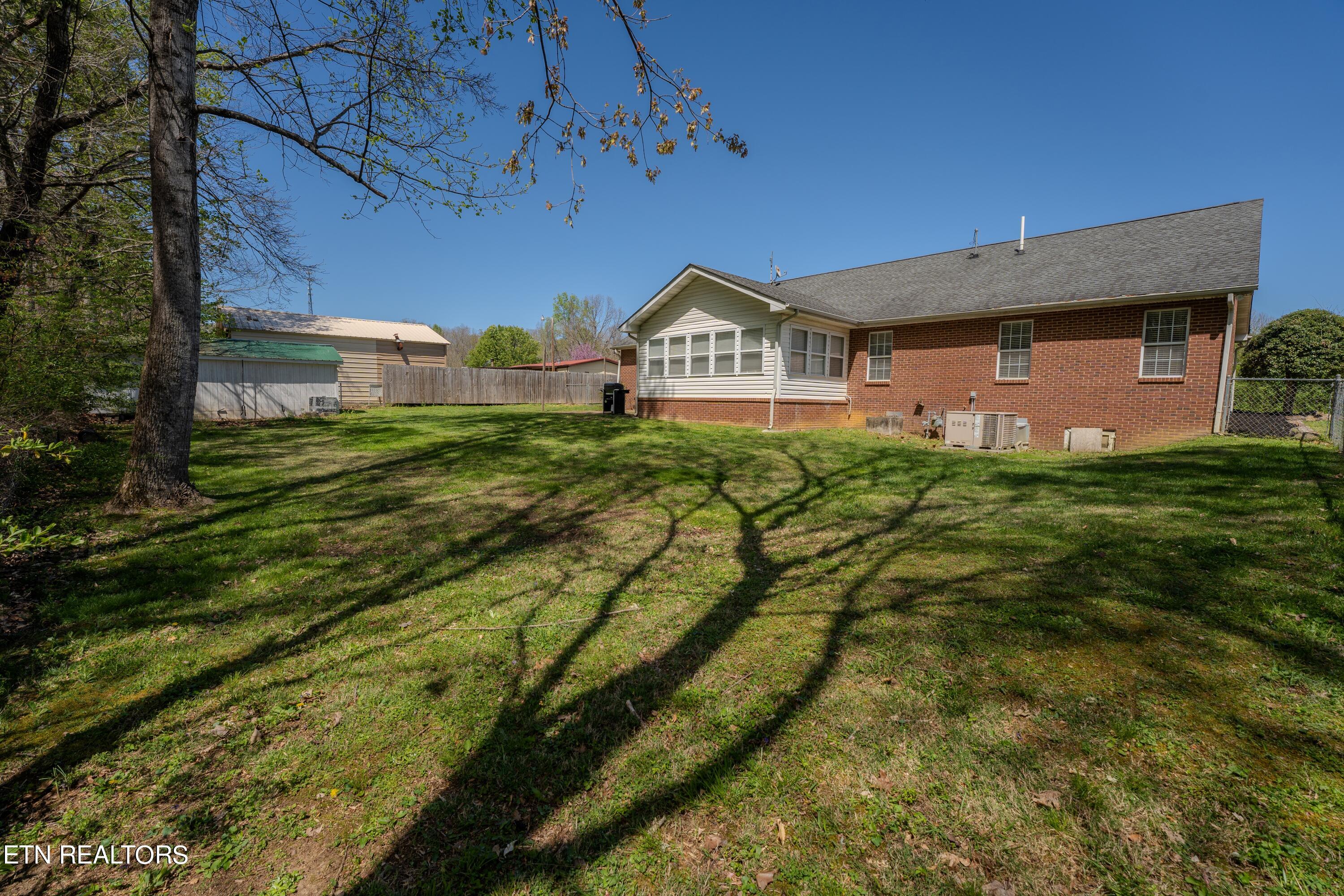 1305 Price Road Lenoir City TN 37771
