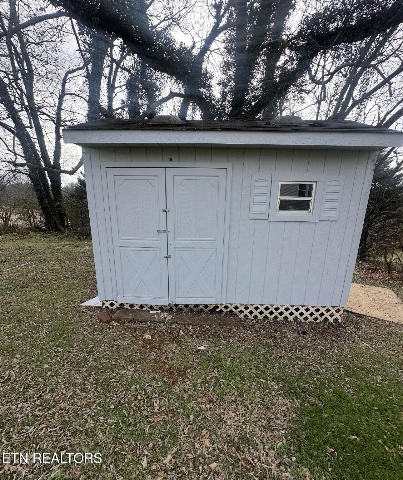 1507 Roberson Springs Road Loudon TN 37774