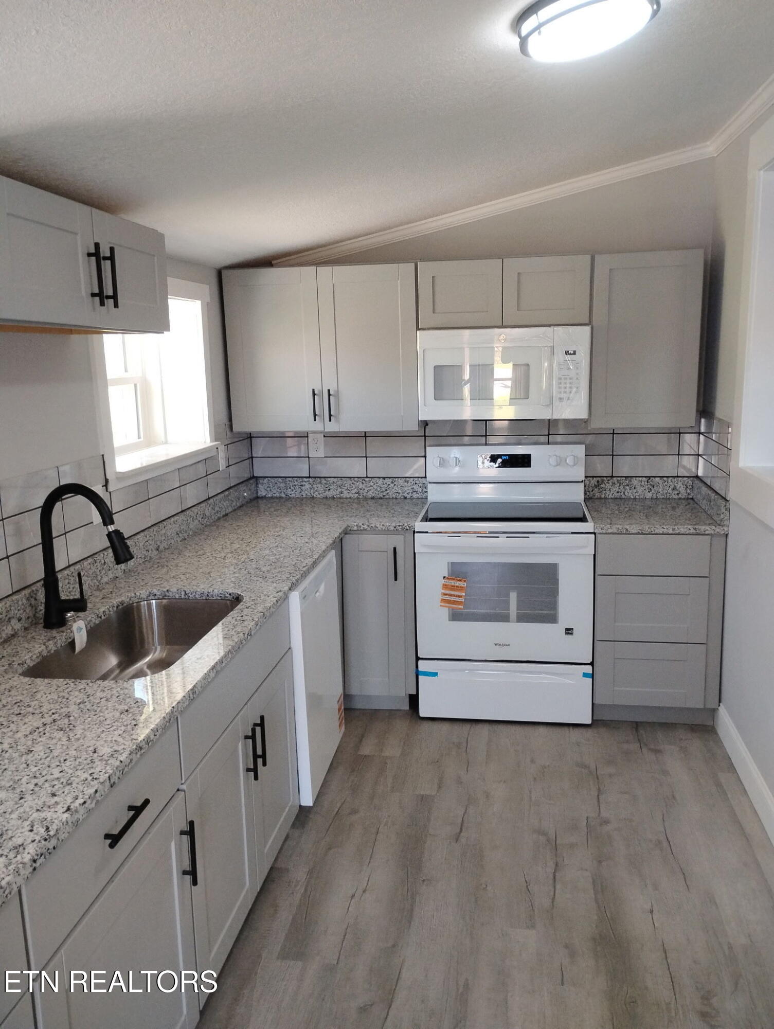 1507 Roberson Springs Road Loudon TN 37774