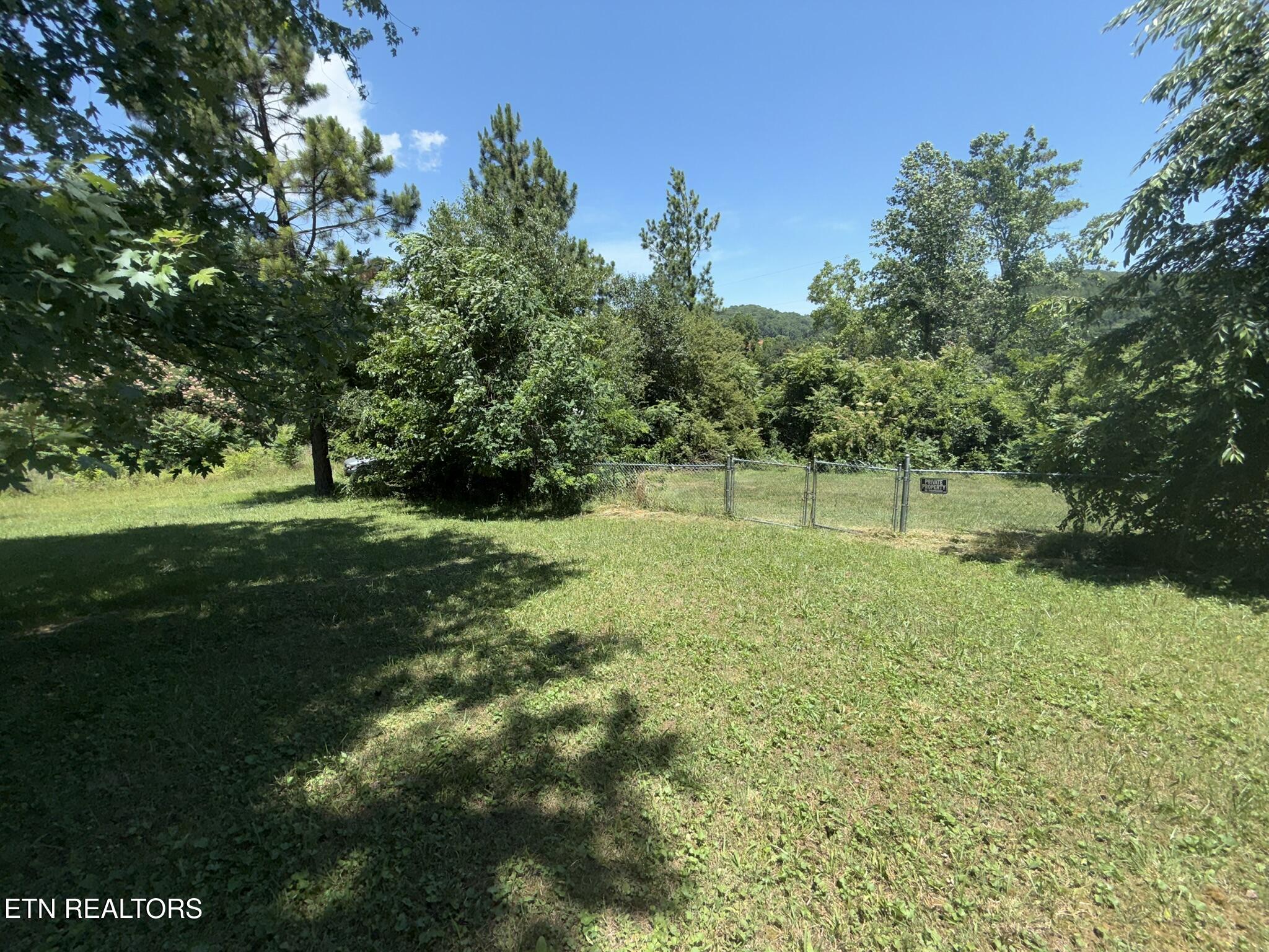 1325 Sharp Lane Caryville TN 37714