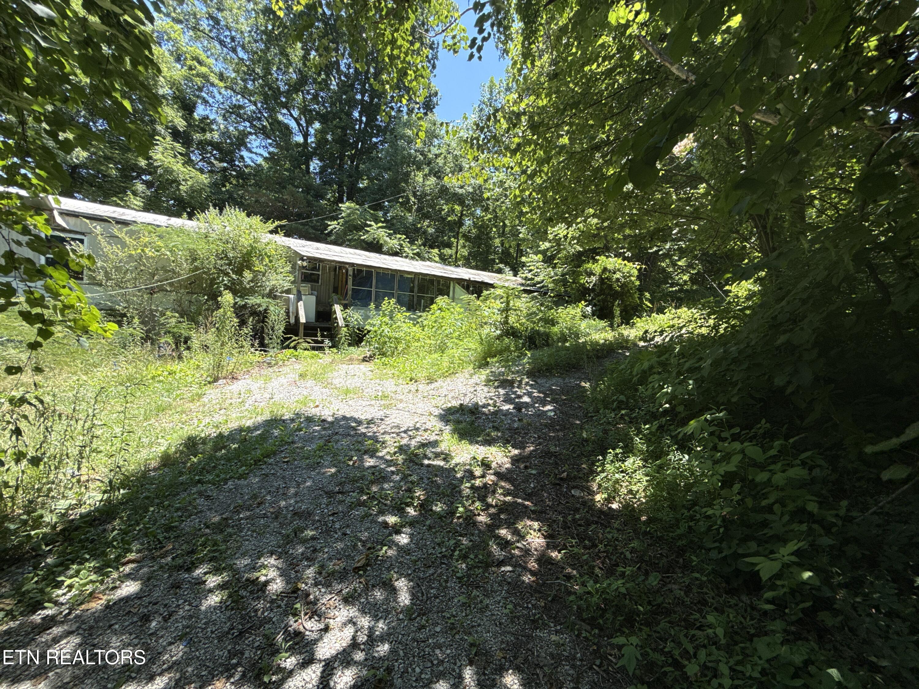 1325 Sharp Lane Caryville TN 37714