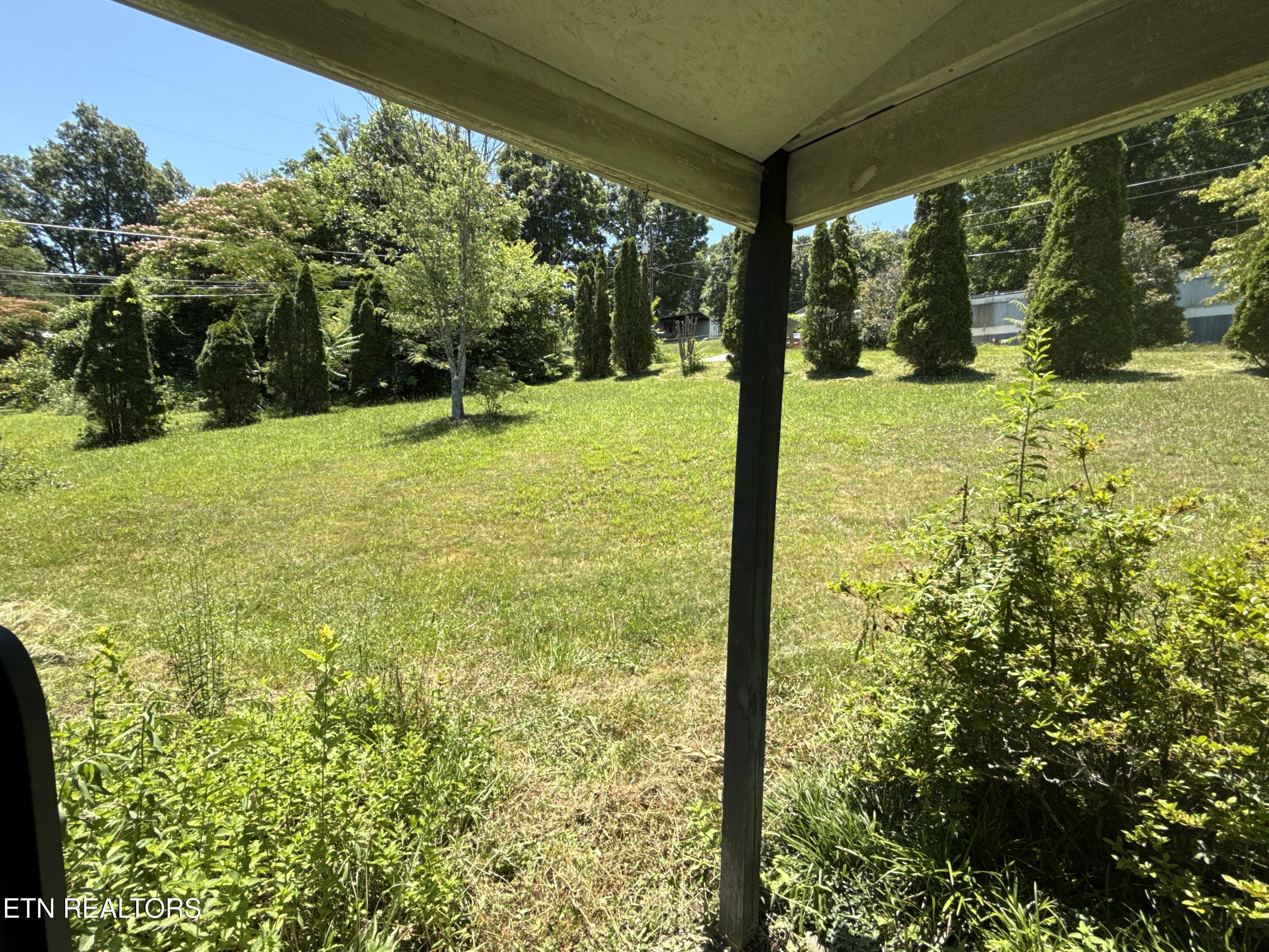 1325 Sharp Lane Caryville TN 37714