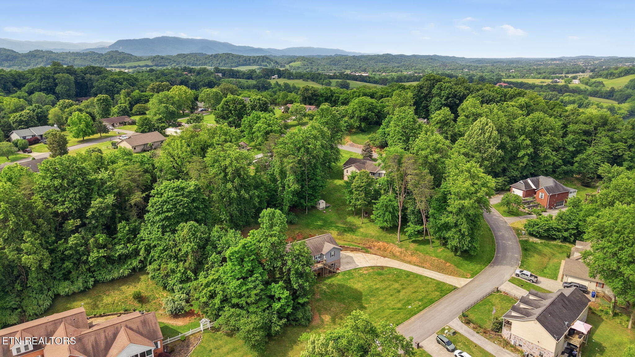 3259 River Pointe Circle Kodak TN 37764