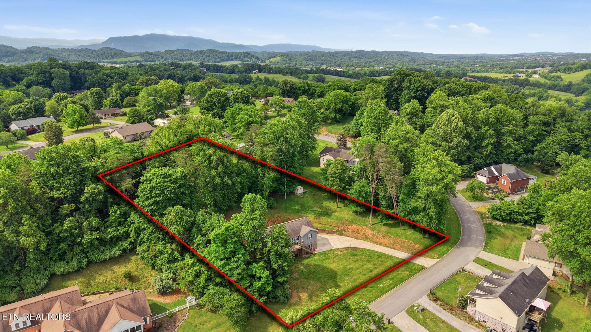 3259 River Pointe Circle Kodak TN 37764