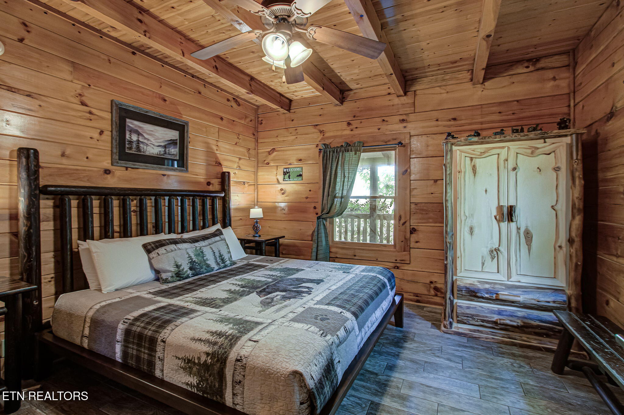 3012 Oak Tree Way Pigeon Forge TN 37863