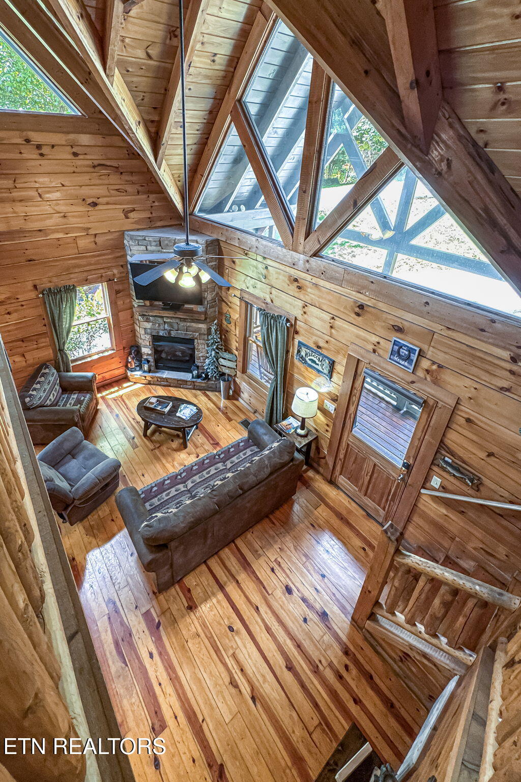 3012 Oak Tree Way Pigeon Forge TN 37863