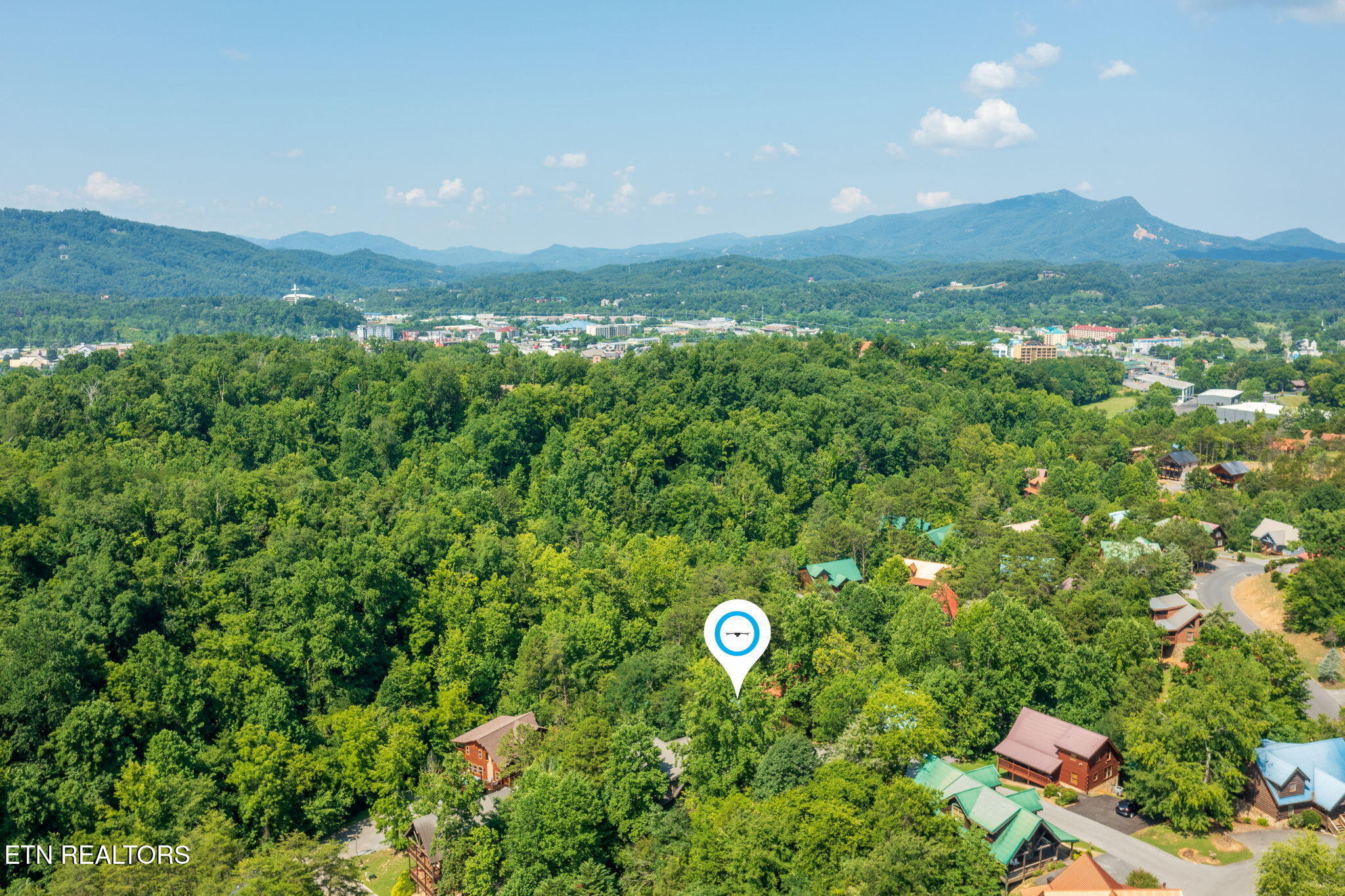 3012 Oak Tree Way Pigeon Forge TN 37863