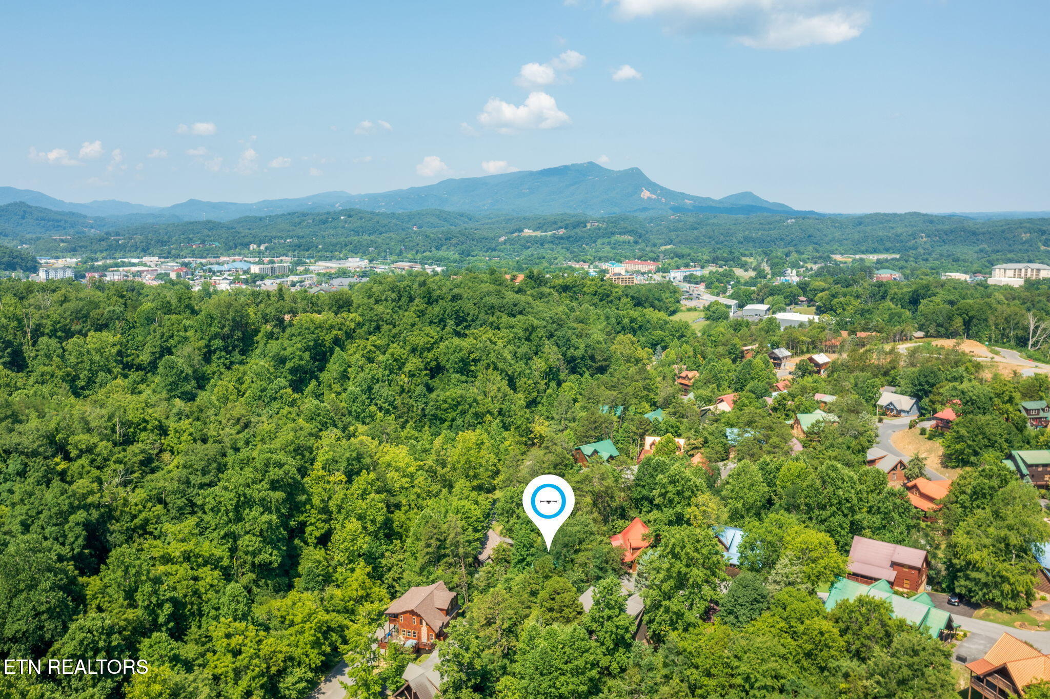 3012 Oak Tree Way Pigeon Forge TN 37863