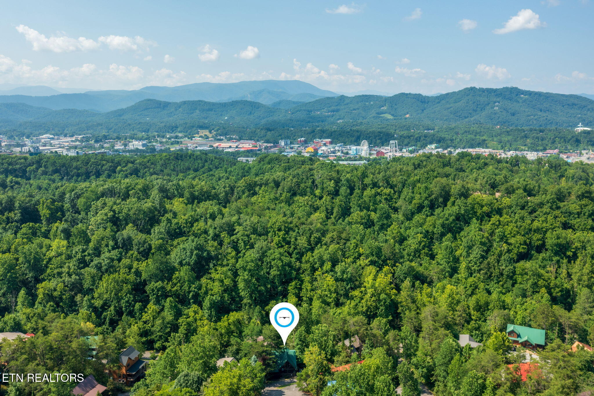 3012 Oak Tree Way Pigeon Forge TN 37863