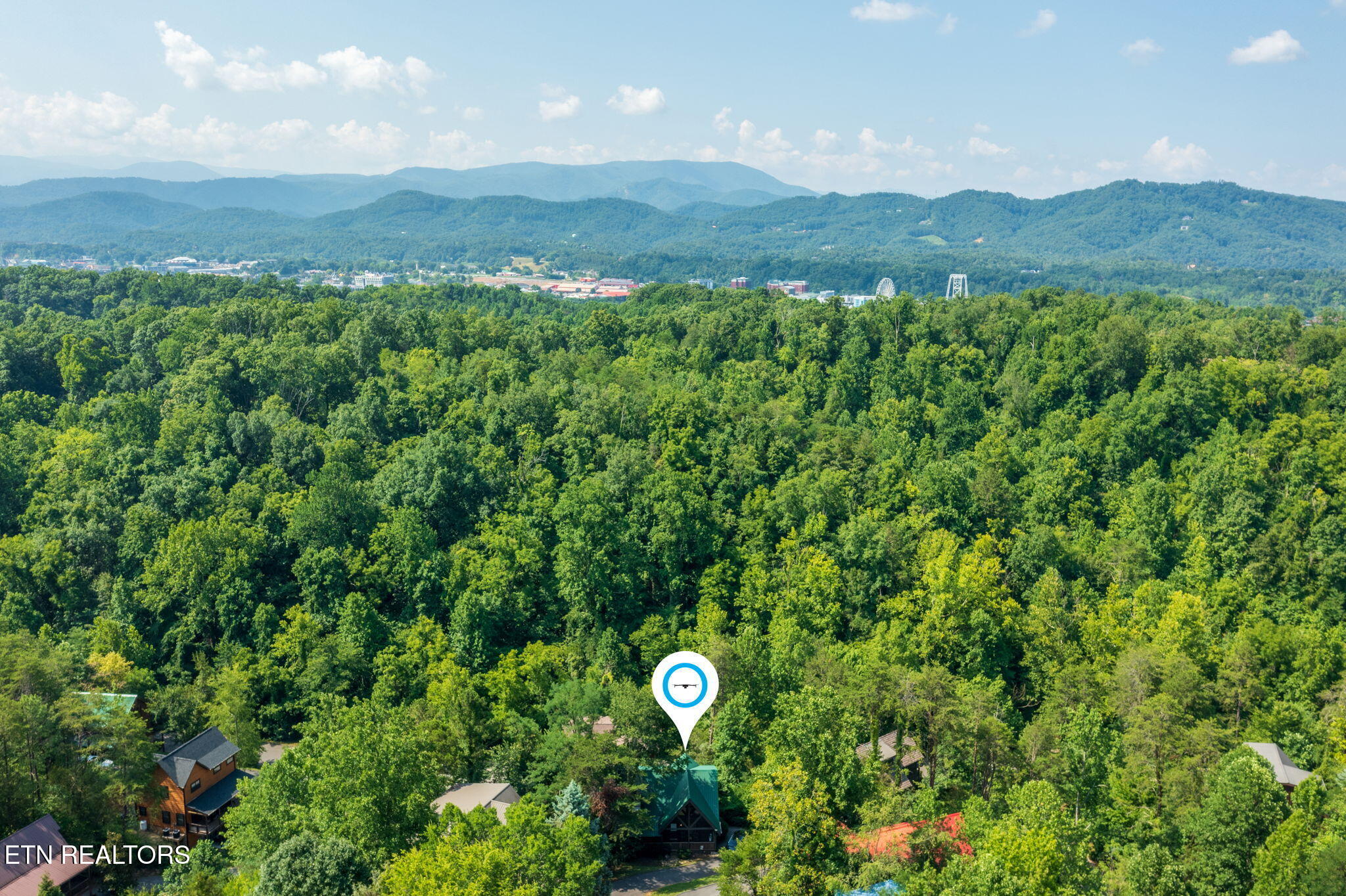 3012 Oak Tree Way Pigeon Forge TN 37863
