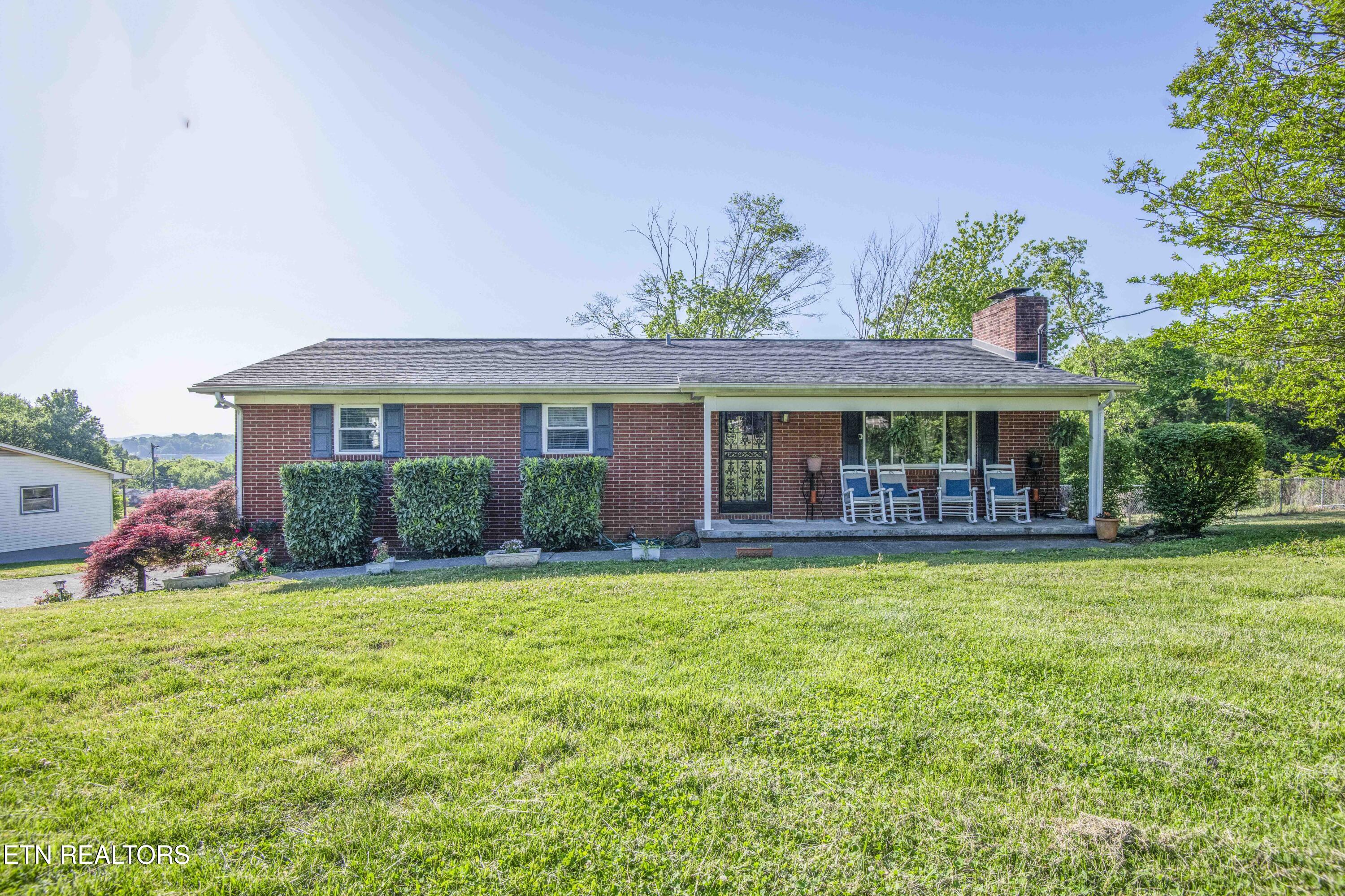 4206 NE Shangri La Drive Knoxville TN 37914