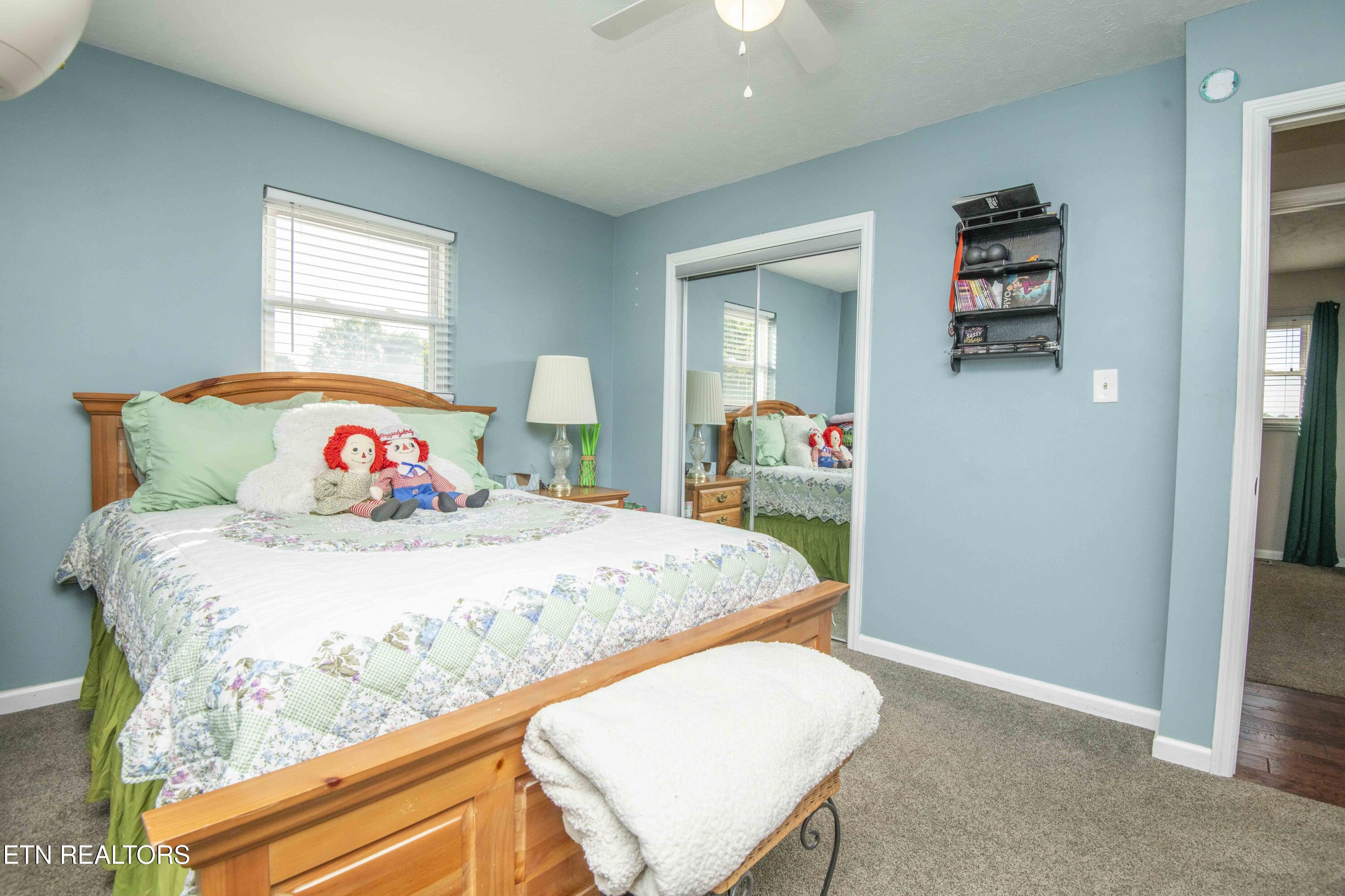 4206 NE Shangri La Drive Knoxville TN 37914
