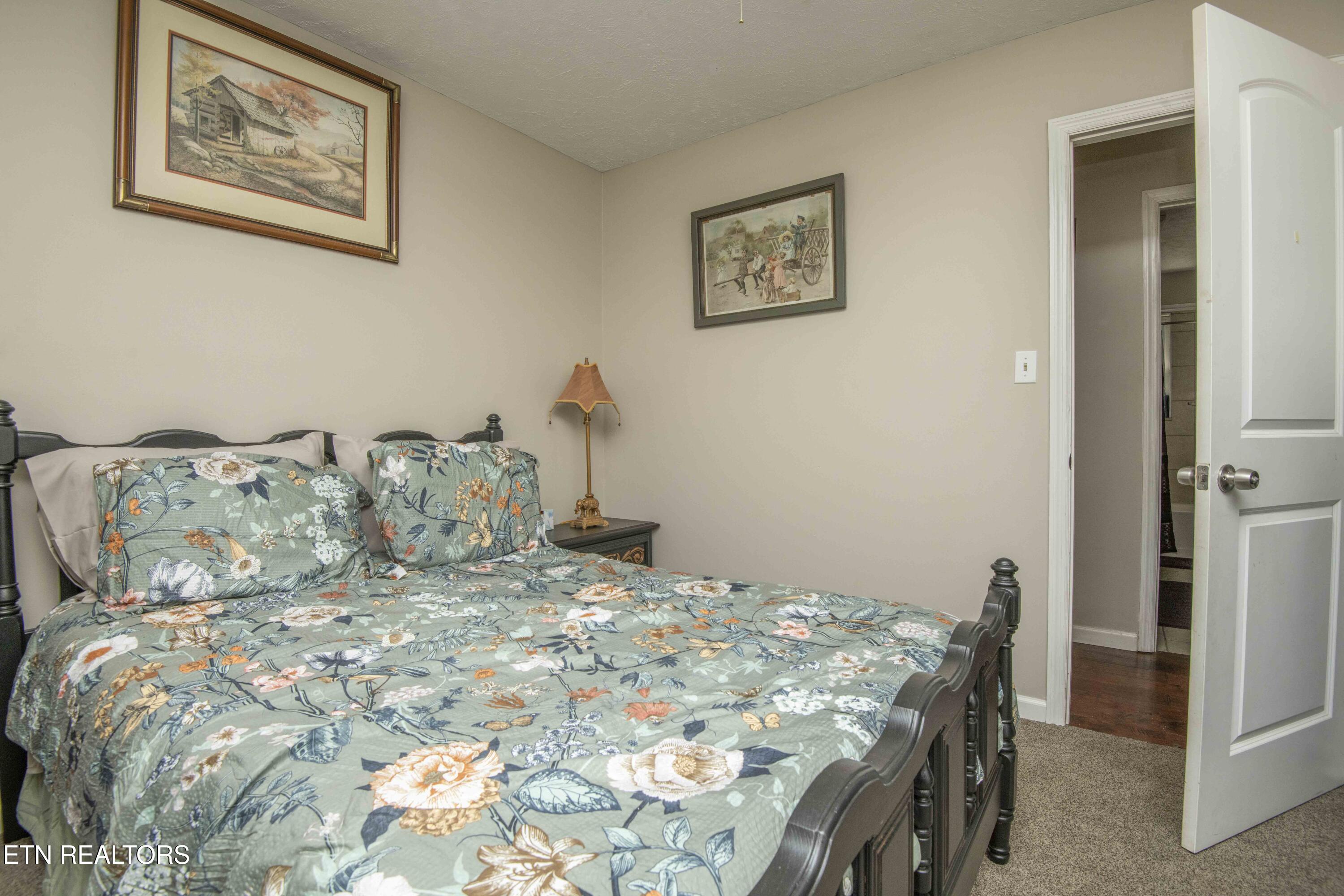 4206 NE Shangri La Drive Knoxville TN 37914