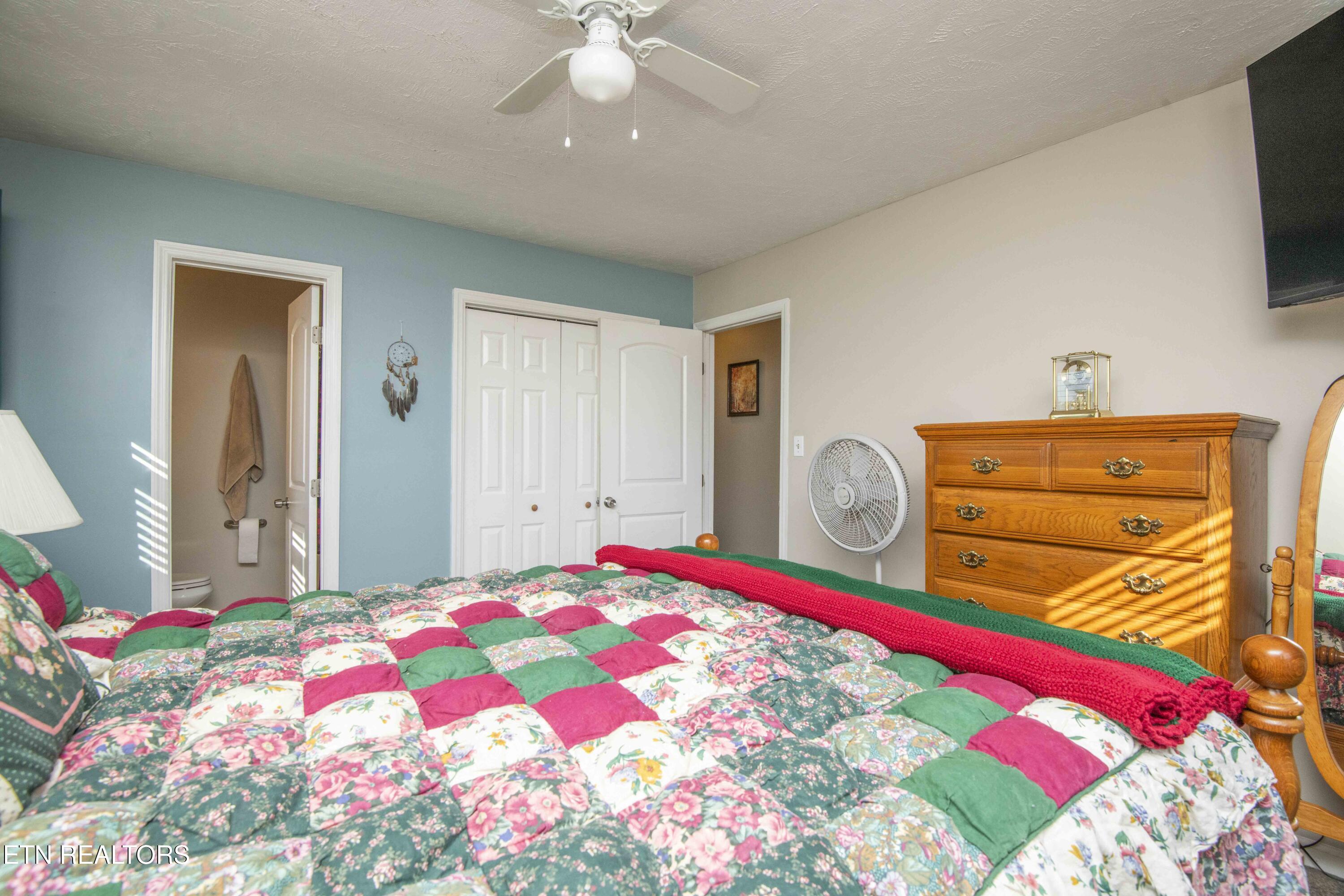 4206 NE Shangri La Drive Knoxville TN 37914