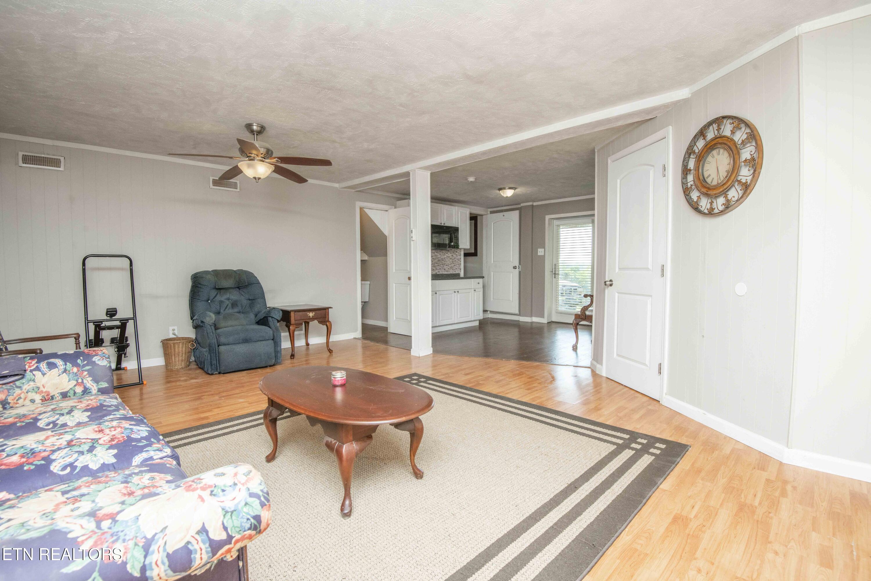 4206 NE Shangri La Drive Knoxville TN 37914