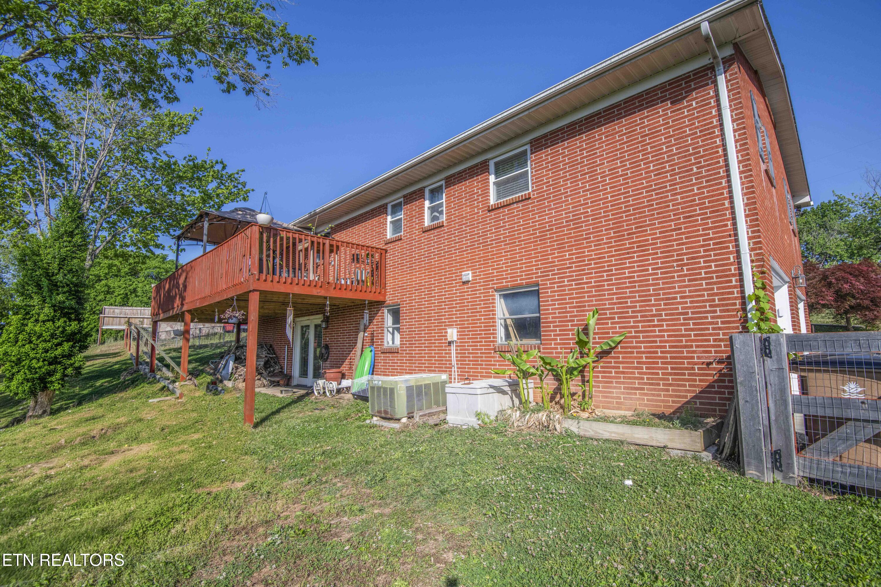 4206 NE Shangri La Drive Knoxville TN 37914