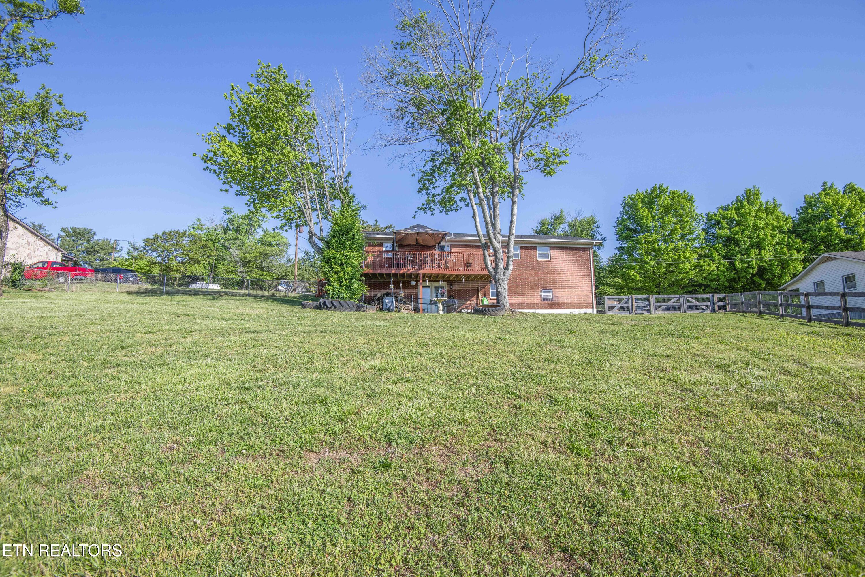 4206 NE Shangri La Drive Knoxville TN 37914