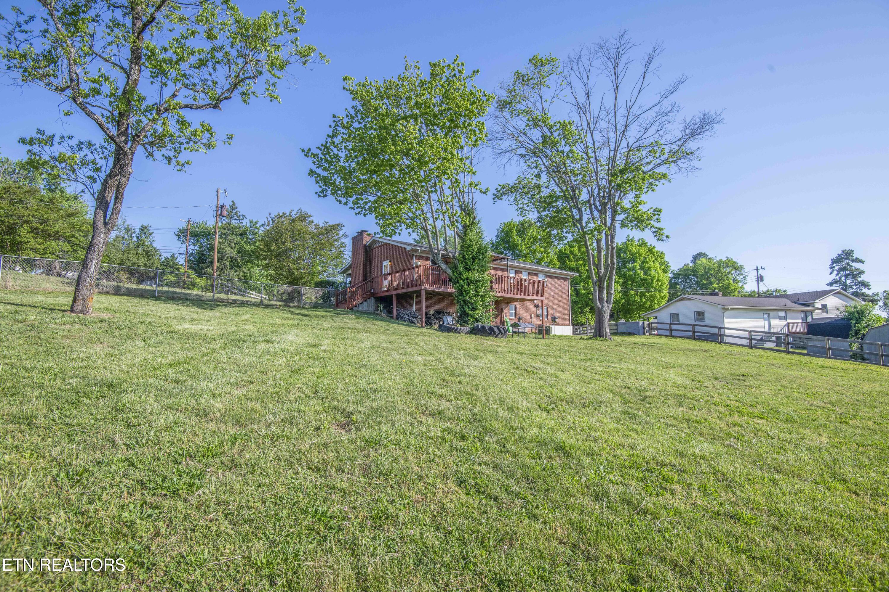 4206 NE Shangri La Drive Knoxville TN 37914