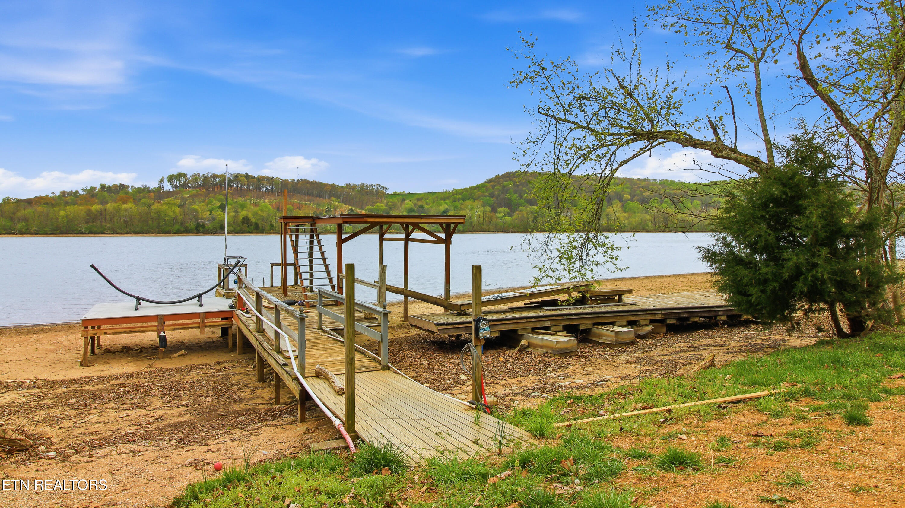 269 Lakeshore Vista Drive Kingston TN 37763