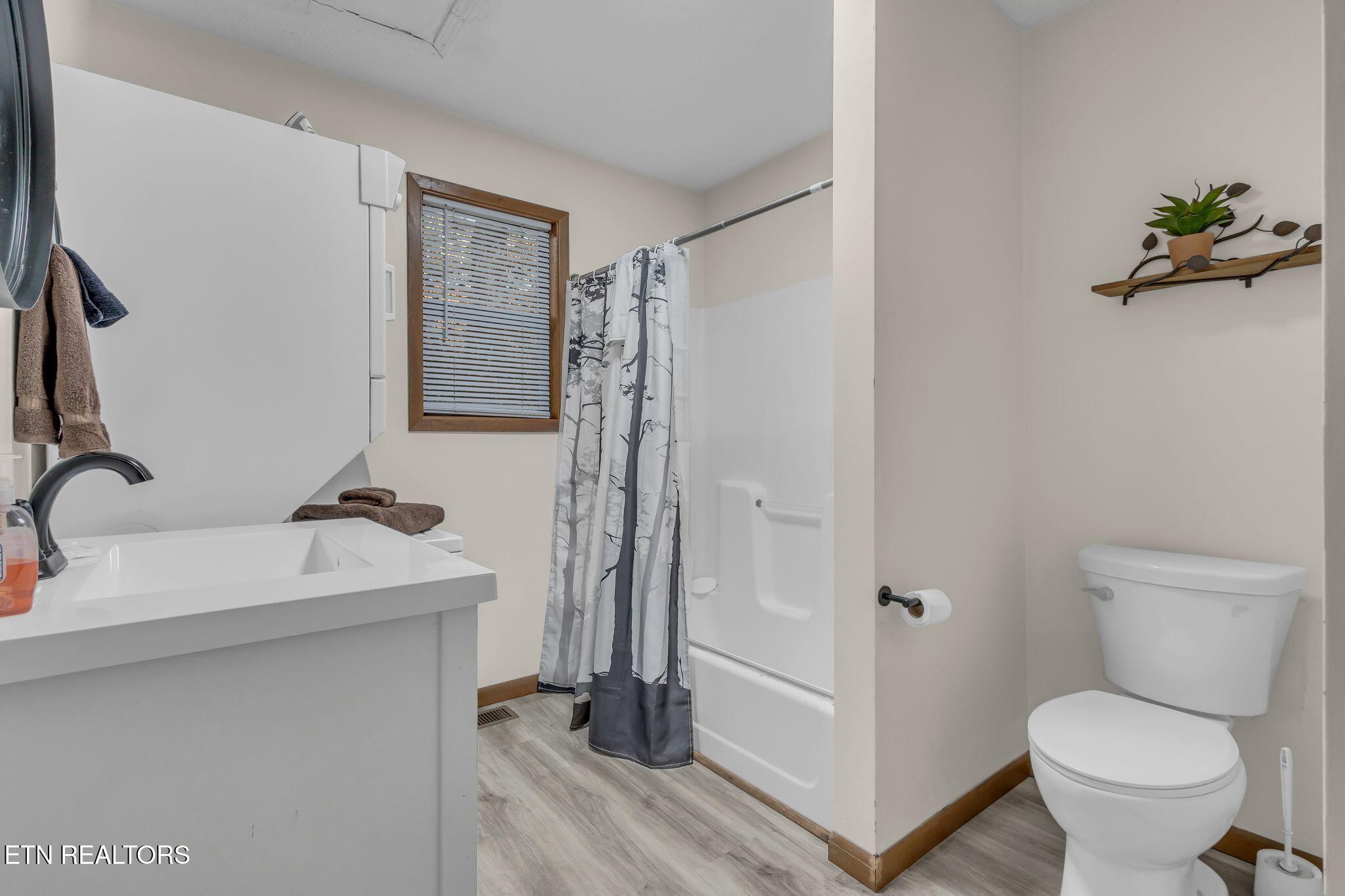 3042 Crestview Court Sevierville TN 37862