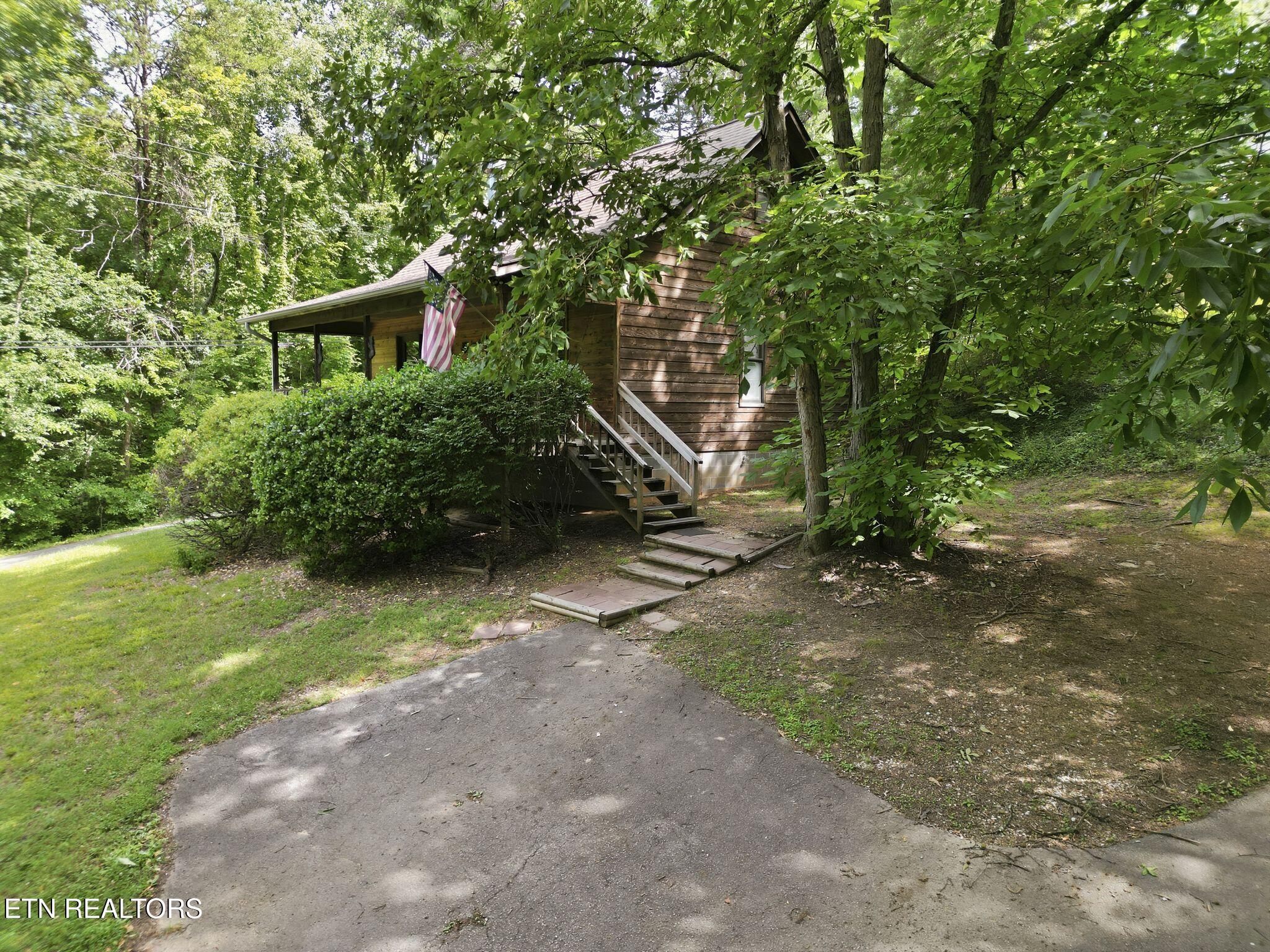 3042 Crestview Court Sevierville TN 37862