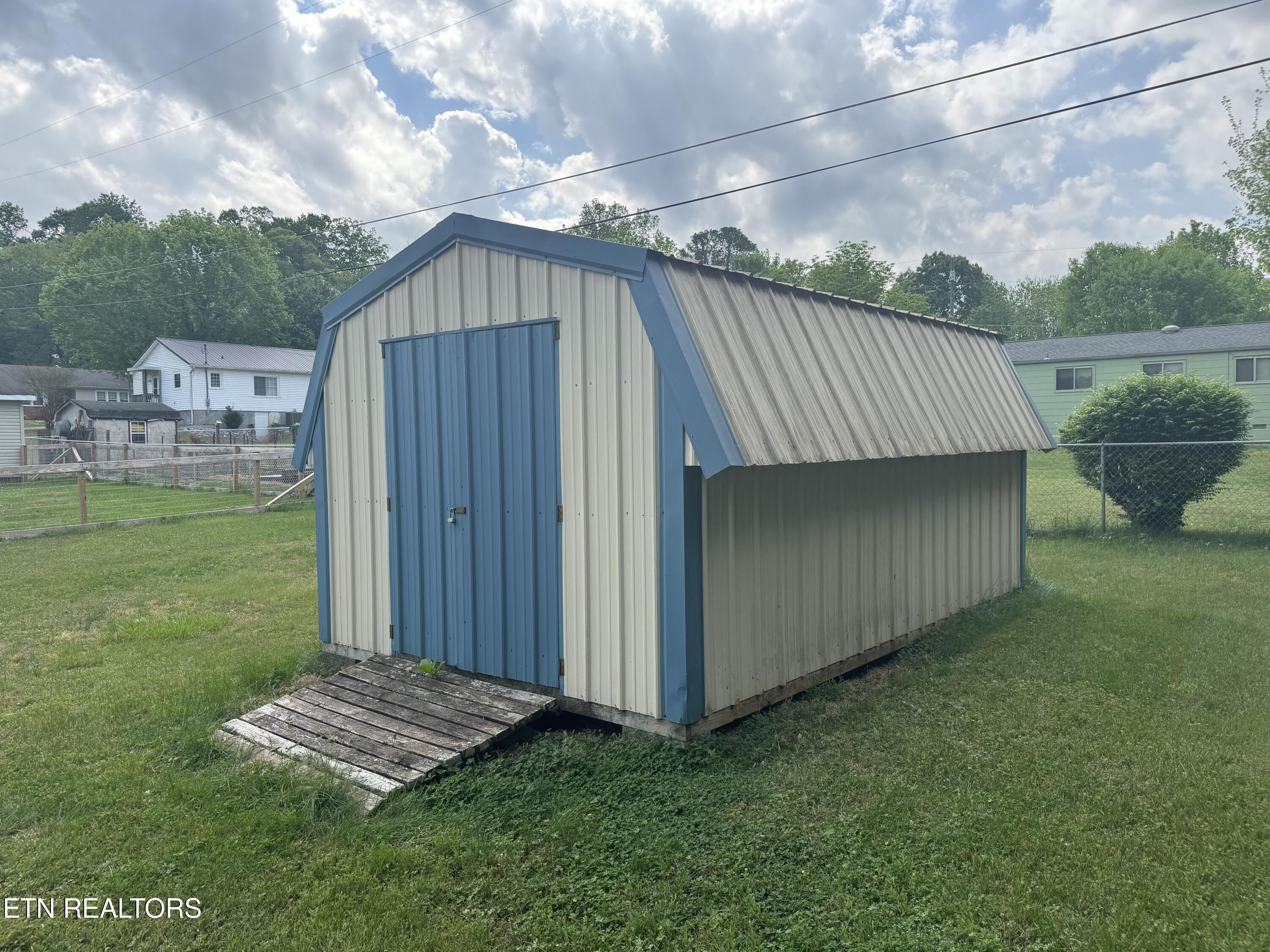 1209 Morgan Street Athens TN 37303