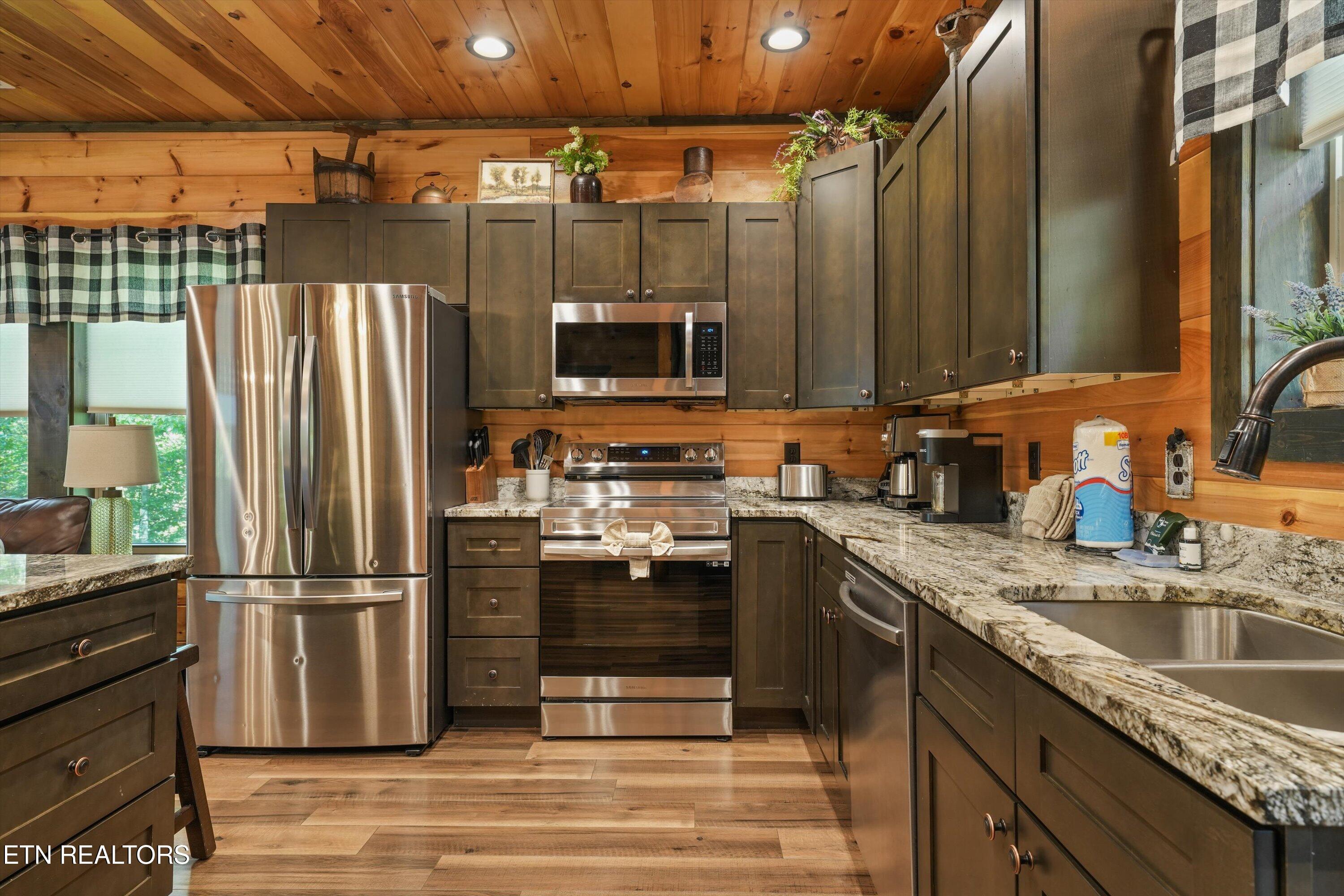 374 Buena Vista Drive Sevierville TN 37876