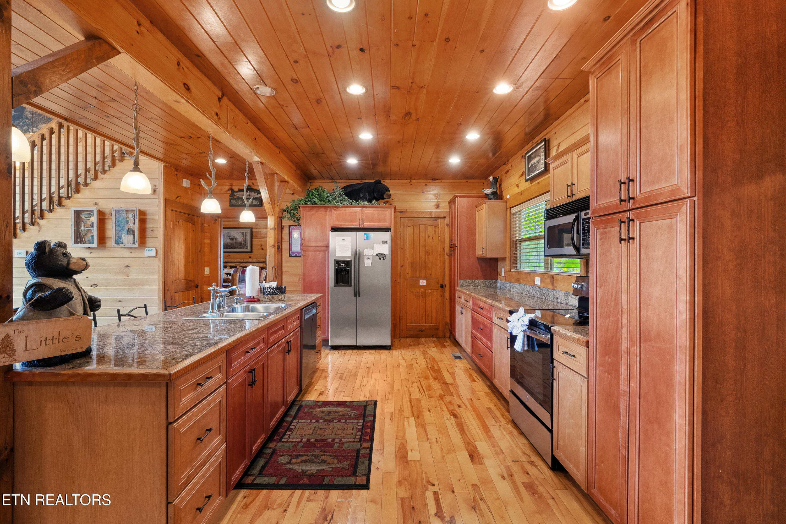 1716 Smoky Hills Drive Gatlinburg TN 37738