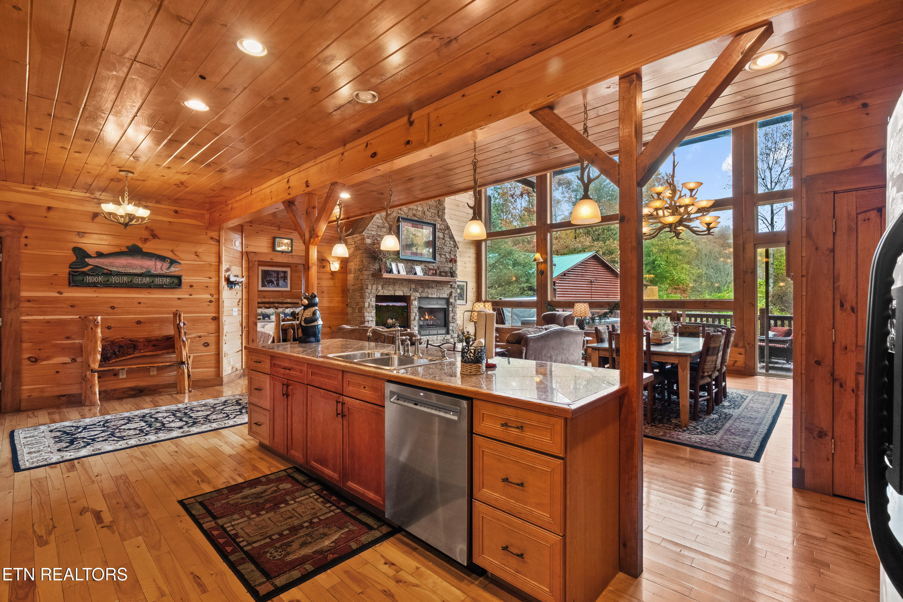 1716 Smoky Hills Drive Gatlinburg TN 37738