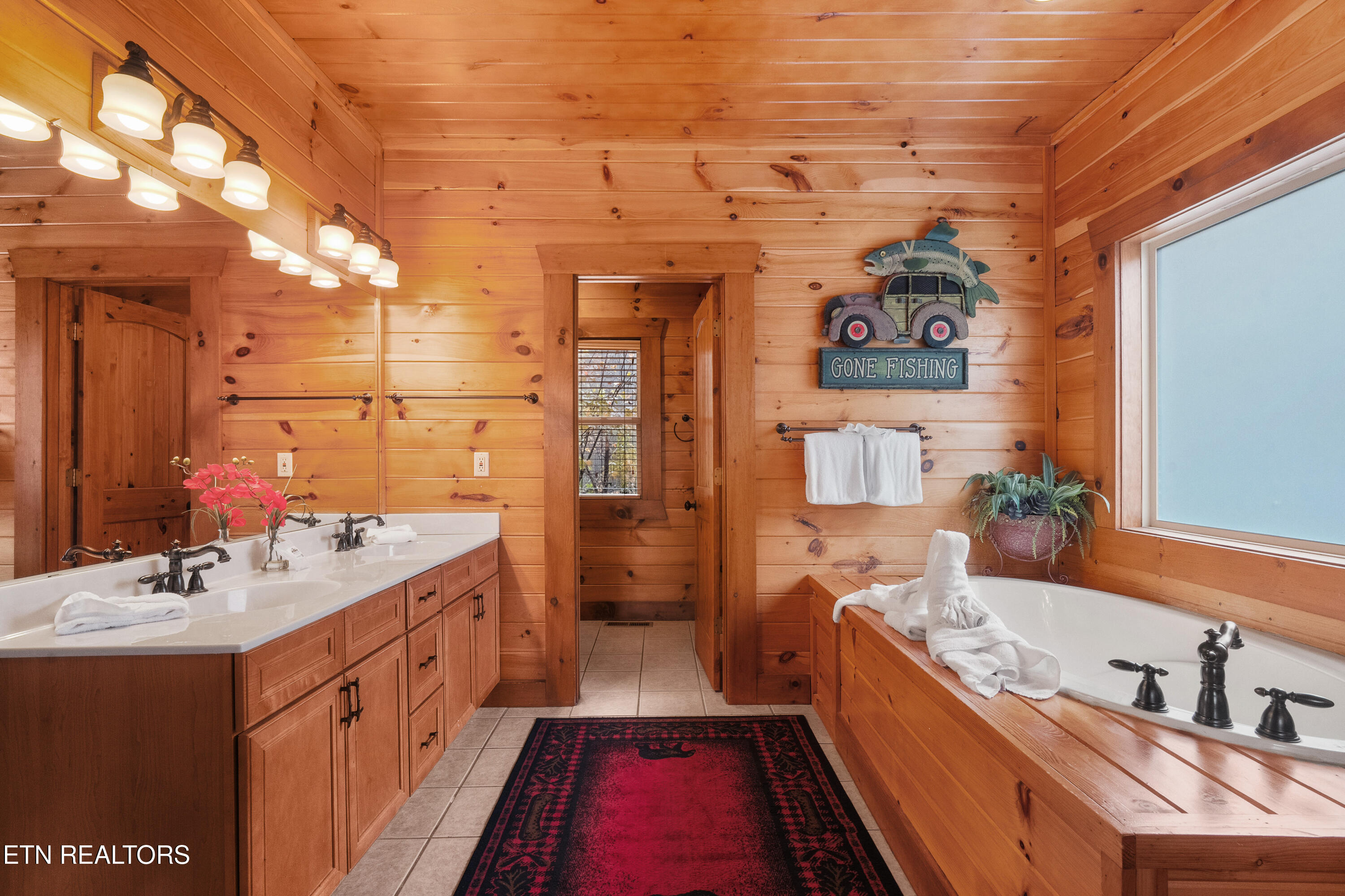 1716 Smoky Hills Drive Gatlinburg TN 37738