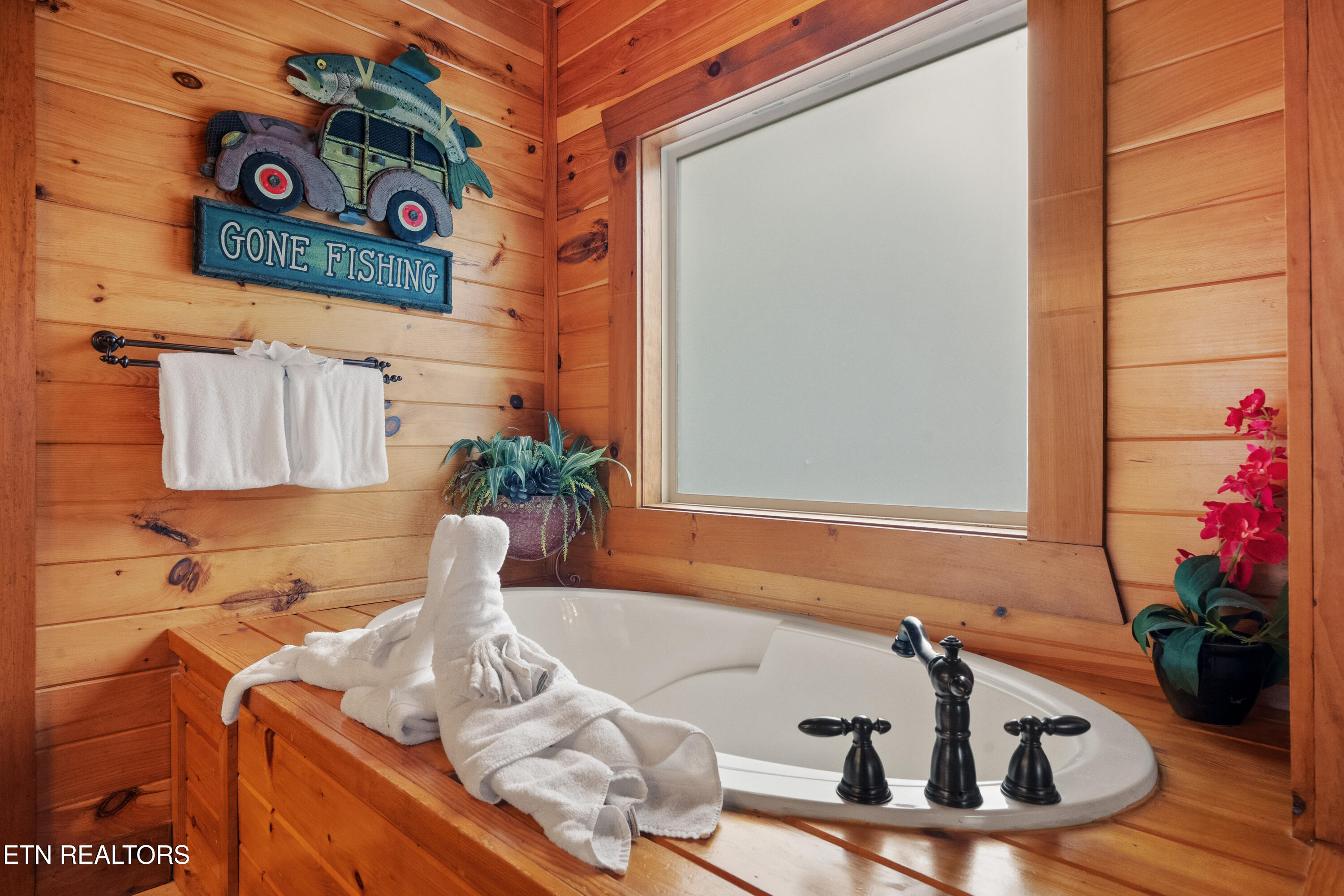 1716 Smoky Hills Drive Gatlinburg TN 37738