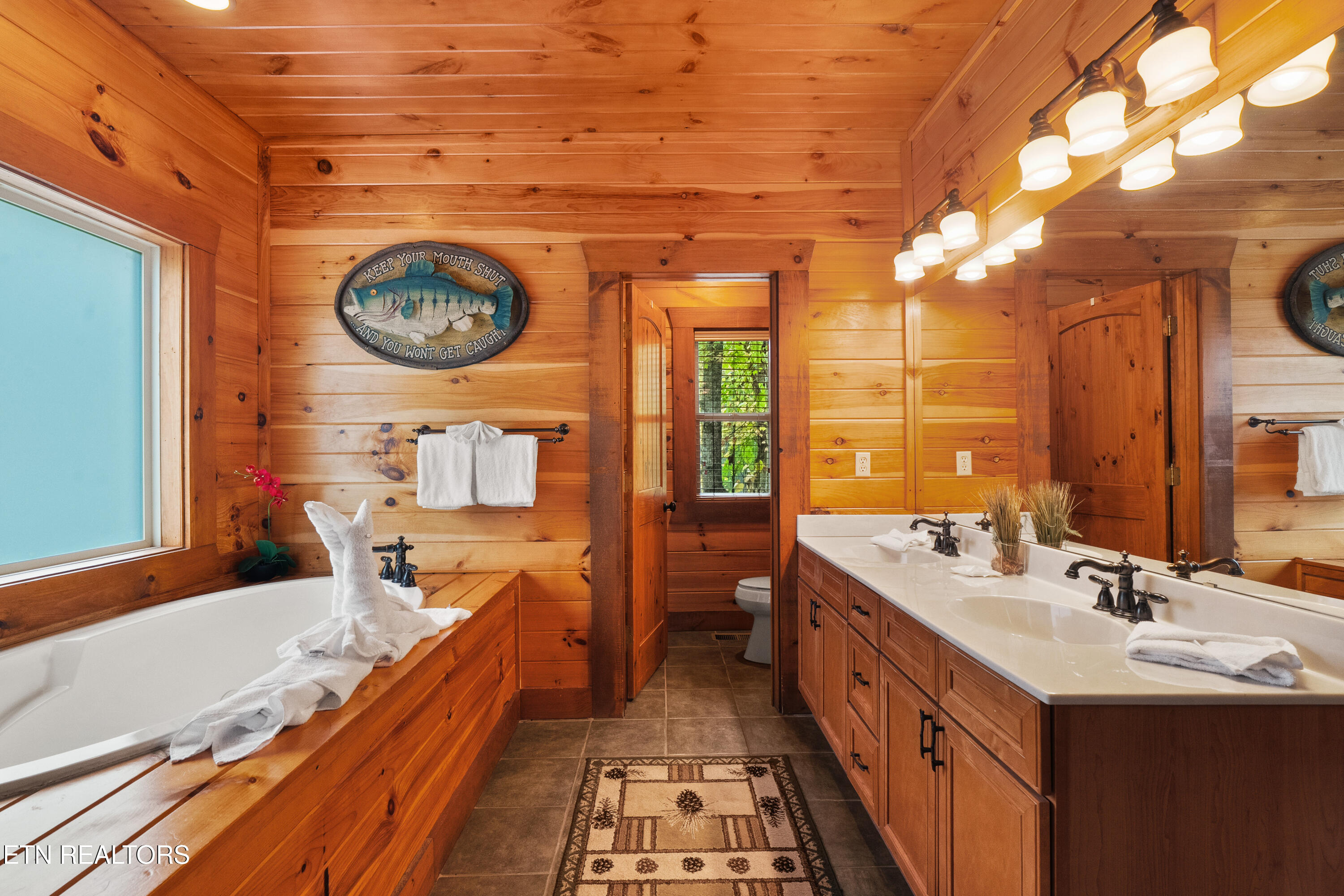 1716 Smoky Hills Drive Gatlinburg TN 37738