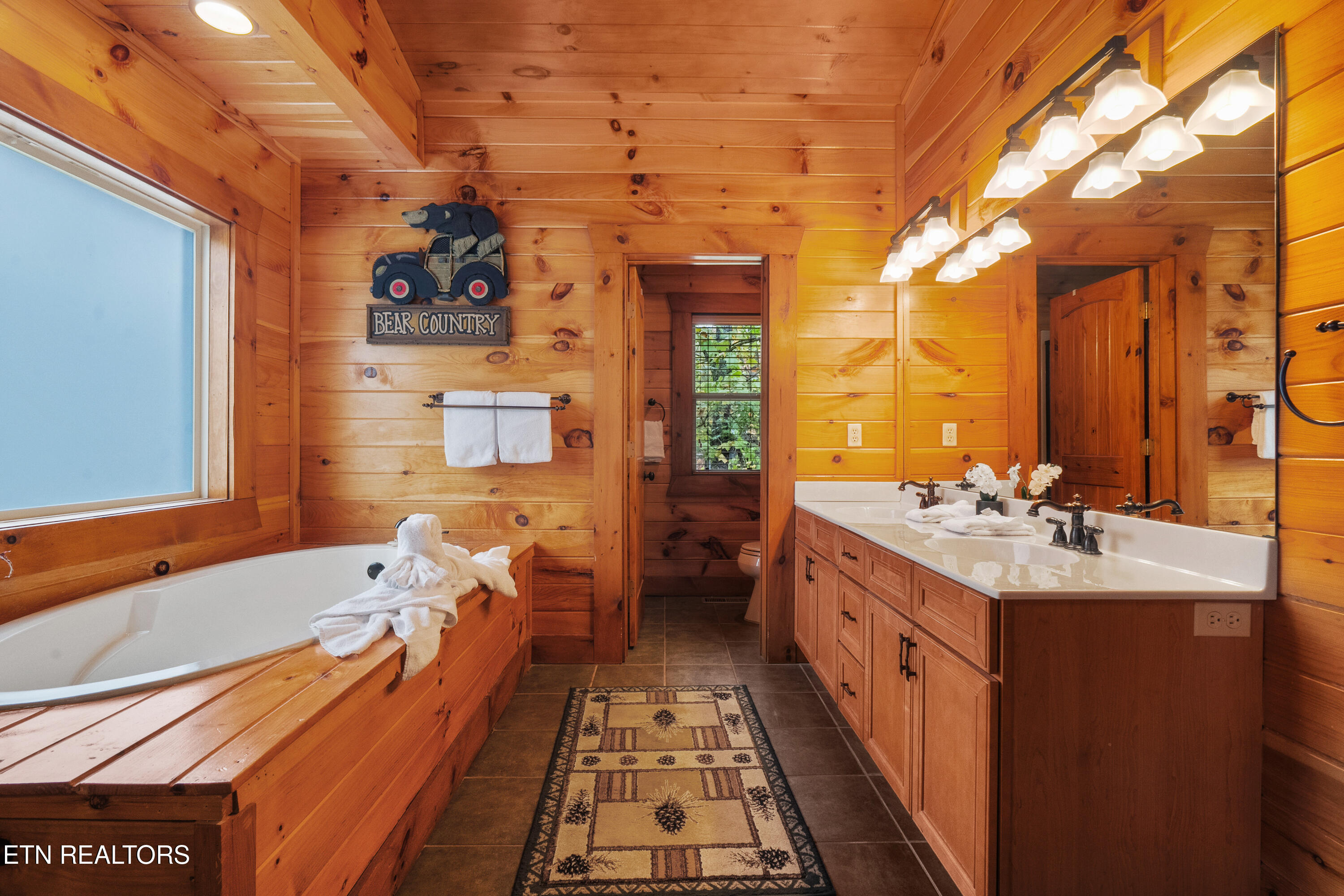 1716 Smoky Hills Drive Gatlinburg TN 37738