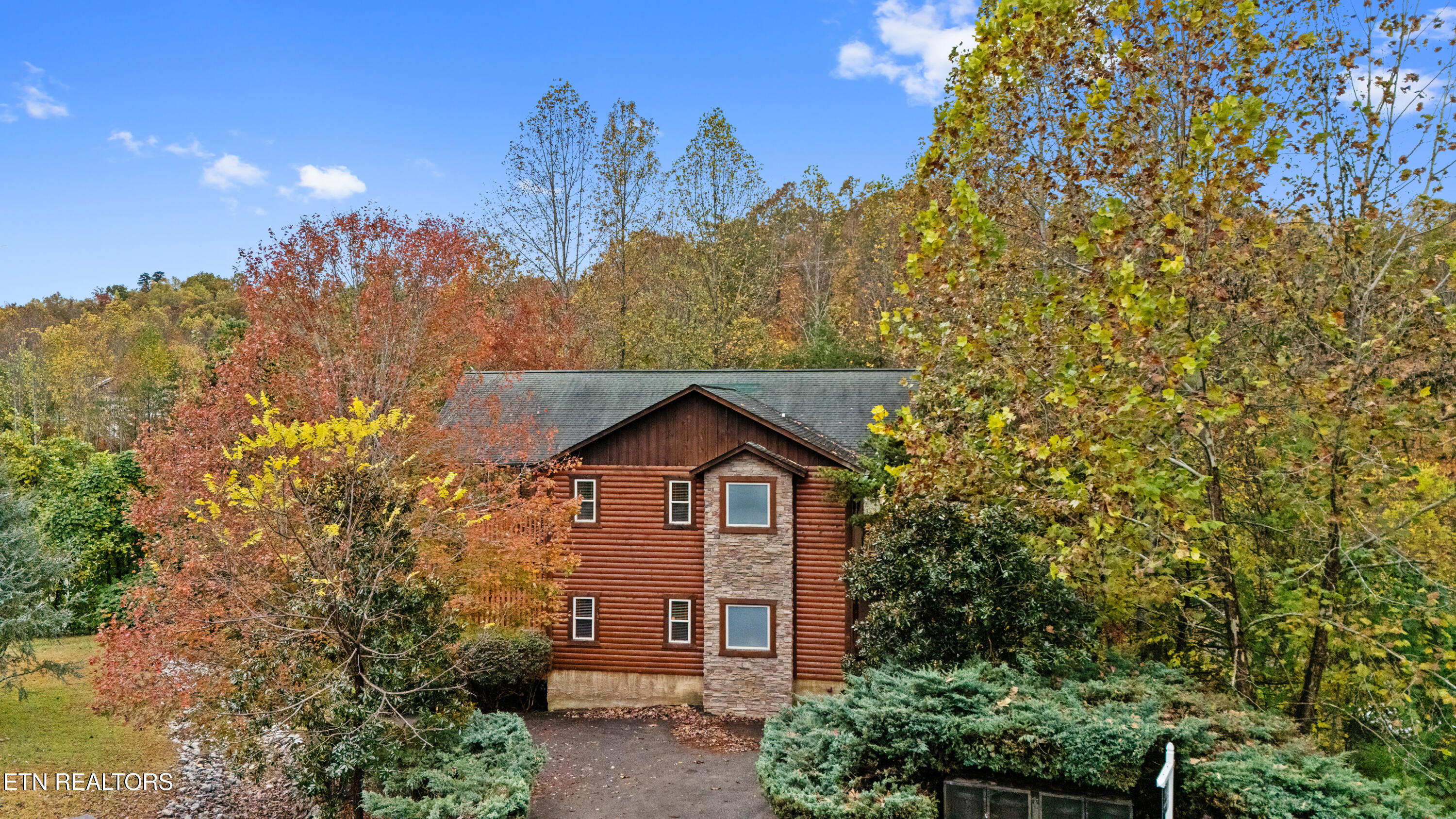 1716 Smoky Hills Drive Gatlinburg TN 37738