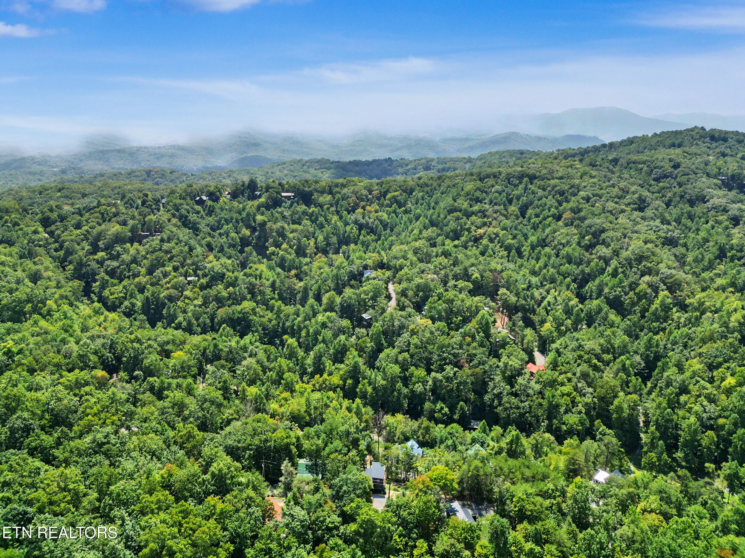 2412 Ridgehigh Pass Sevierville TN 37876