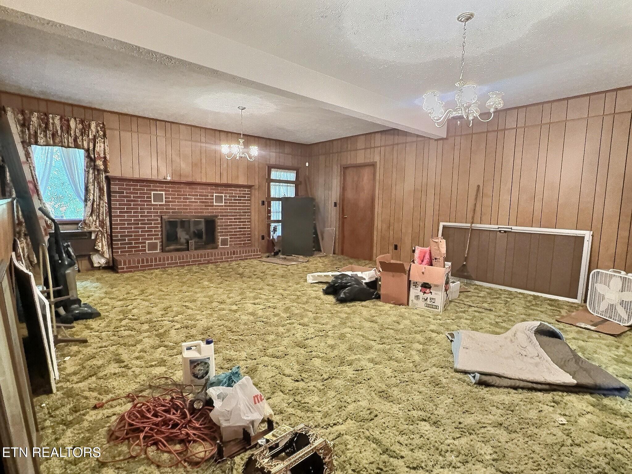 1206 Back Valley Road Lafollette TN 37766