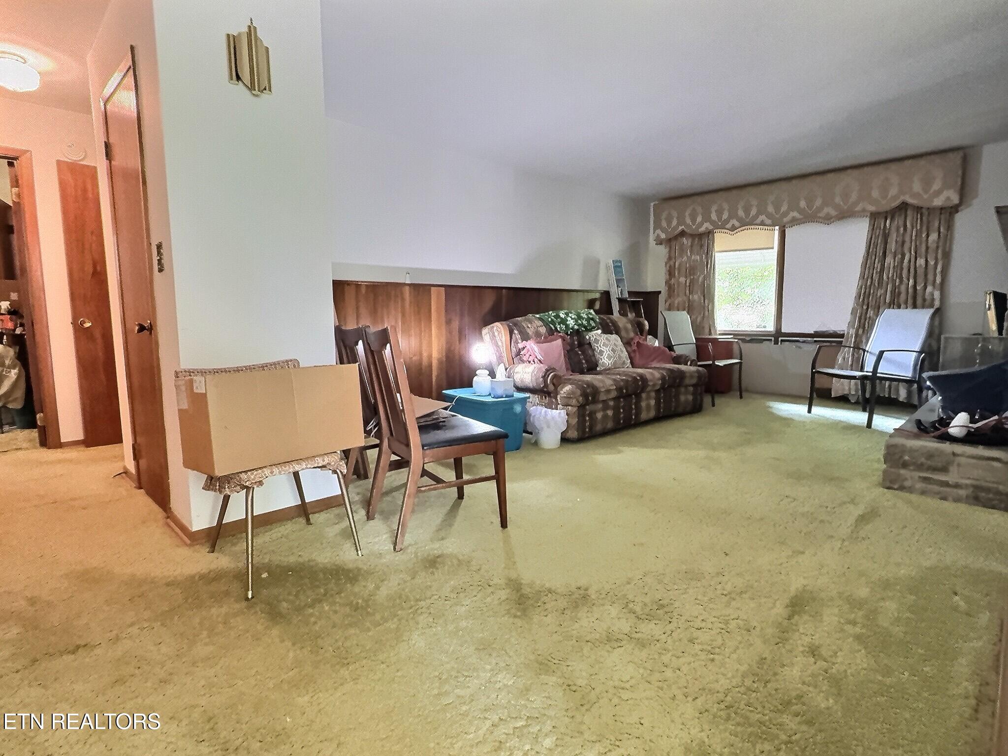 1206 Back Valley Road Lafollette TN 37766