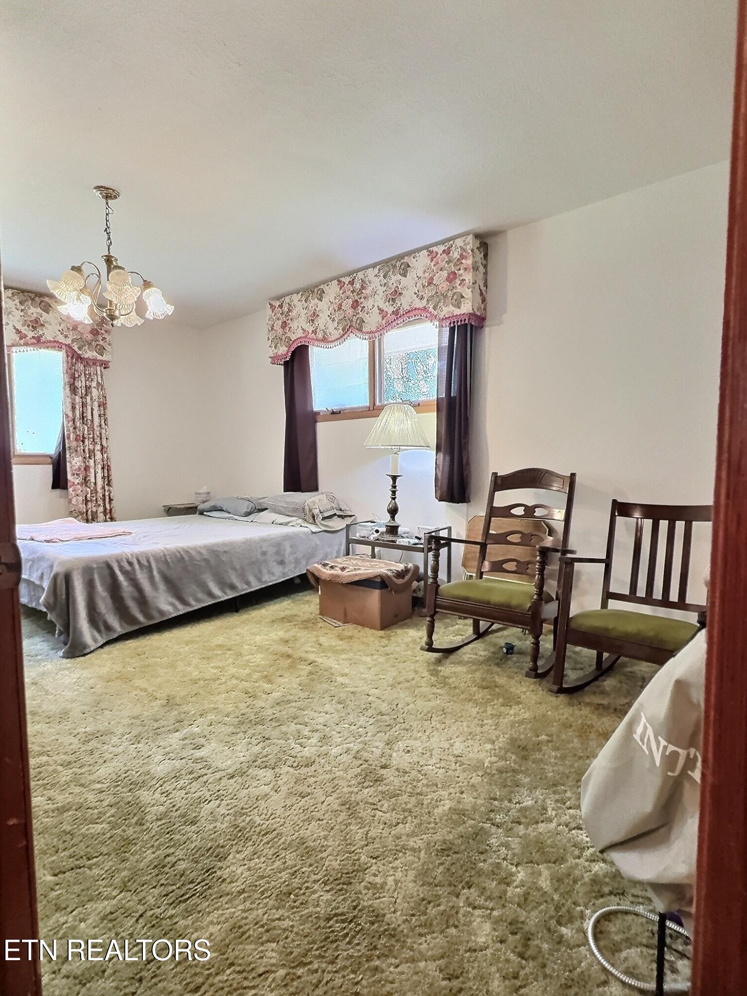 1206 Back Valley Road Lafollette TN 37766