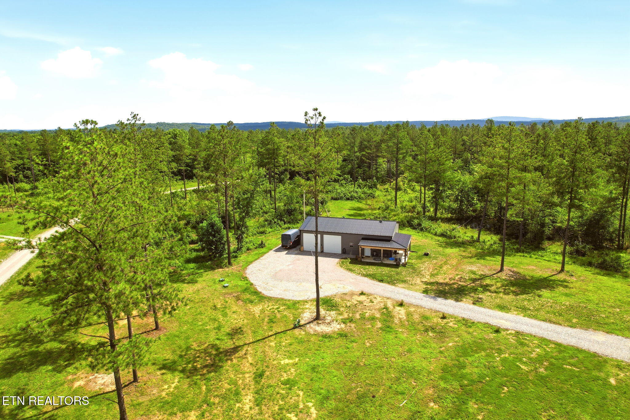 139 Boone Lane Sunbright TN 37872