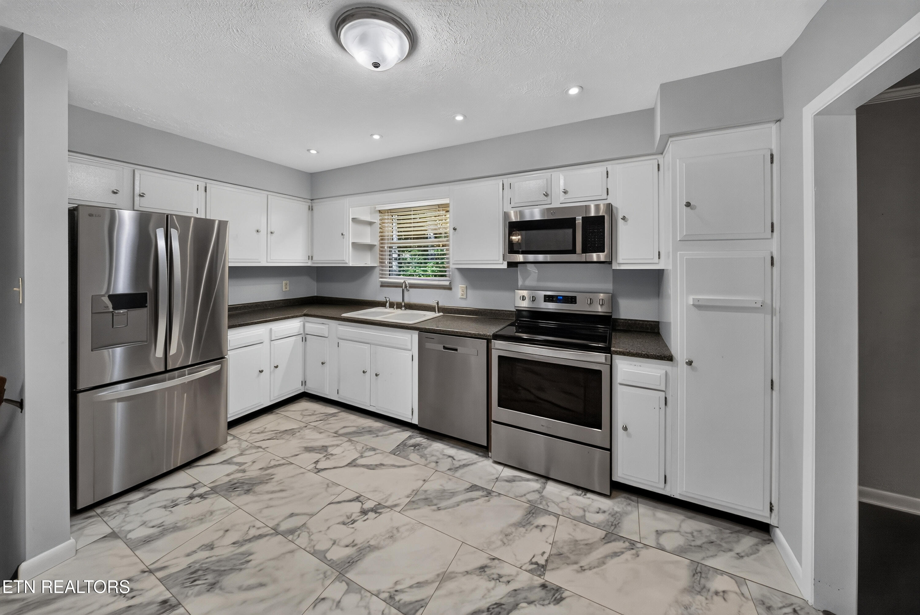 1107 Burning Trail Knoxville TN 37909